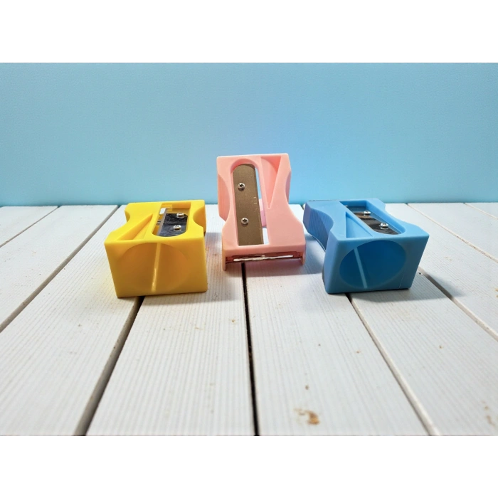 Kalemtraş Şeklinde Havuç Salatalık Sebze ve Meyve Soyacağı Rende Karışık Renk 1 Adet