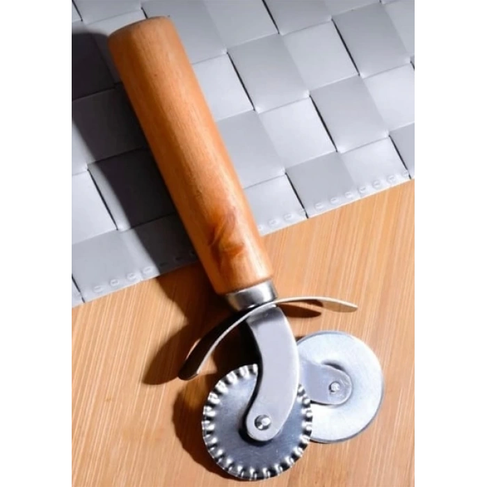 MyBru Paslanmaz Çelik Çift Başlı Ahşap Saplı Pizza ve Hamur Kesici