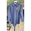 Vuu Yakası Taş ve Boncuk İşlemeli Denim Oversize Gömlek