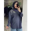 Vuu Yakası Taş ve Boncuk İşlemeli Denim Oversize Gömlek
