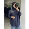 Vuu Yakası Taş ve Boncuk İşlemeli Denim Oversize Gömlek