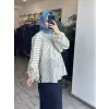 Almarwah Kolları Lastikli ve Büzgülü Yandan Yırtmaçlı Çizgili Gömlek 101007