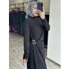 Almarwah Beli Broş ve Büzgü Detaylı Modal Penye Elbise 303920