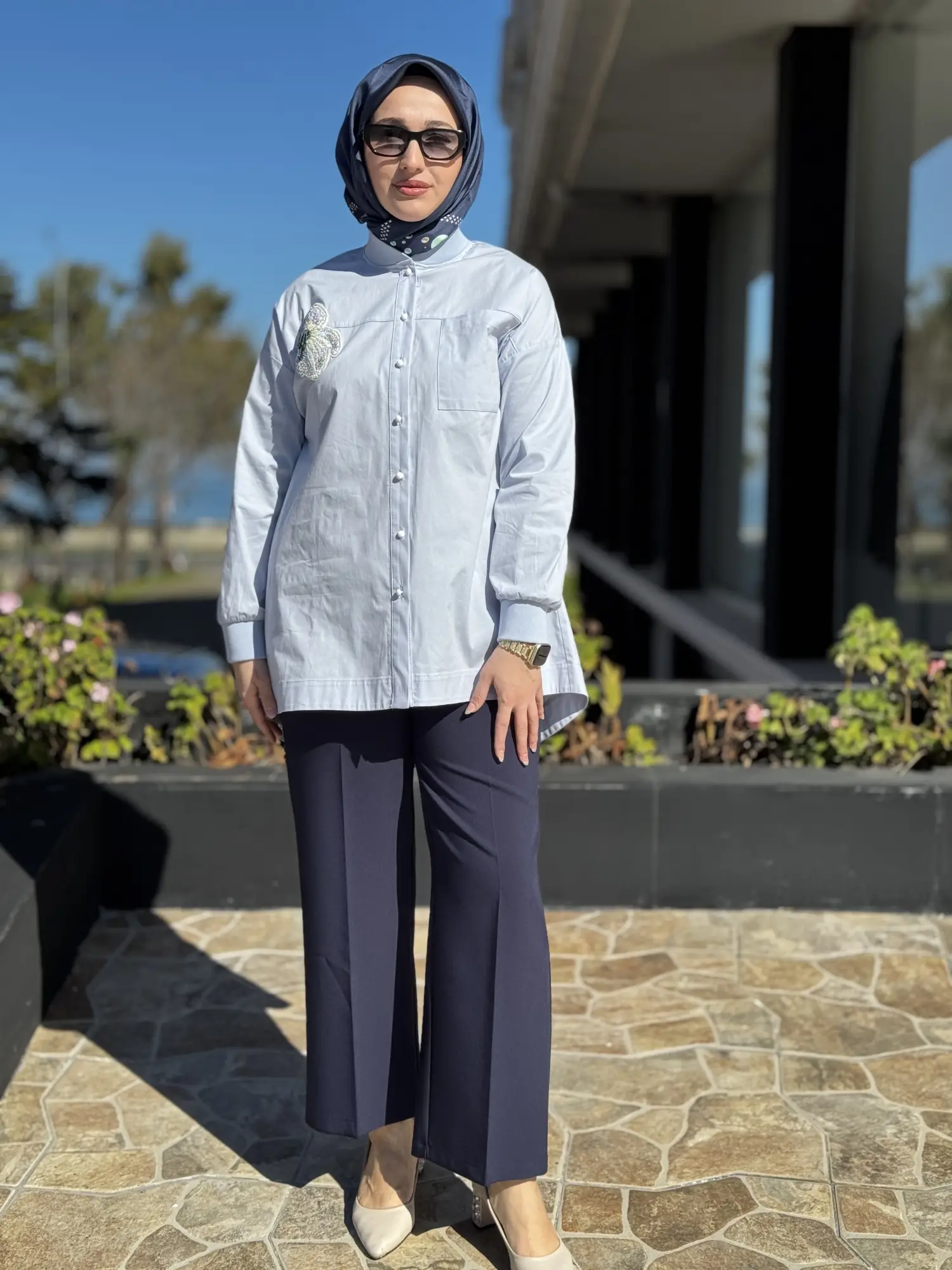 Kayra Ribanalı Yakası Boncuklu Gömlek