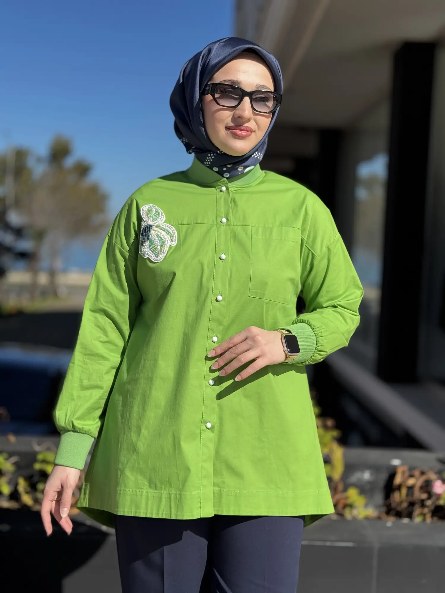 Kayra Ribanalı Yakası Boncuklu Gömlek