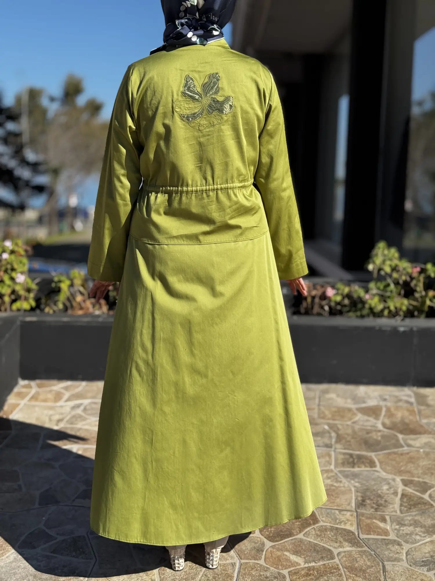 Kayra Sırtı Nakışlı Gömlek Etek Takım