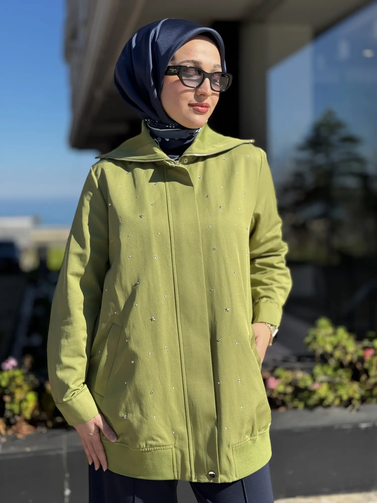 Kayra Kristal Taşlı Ribanalı Ceket