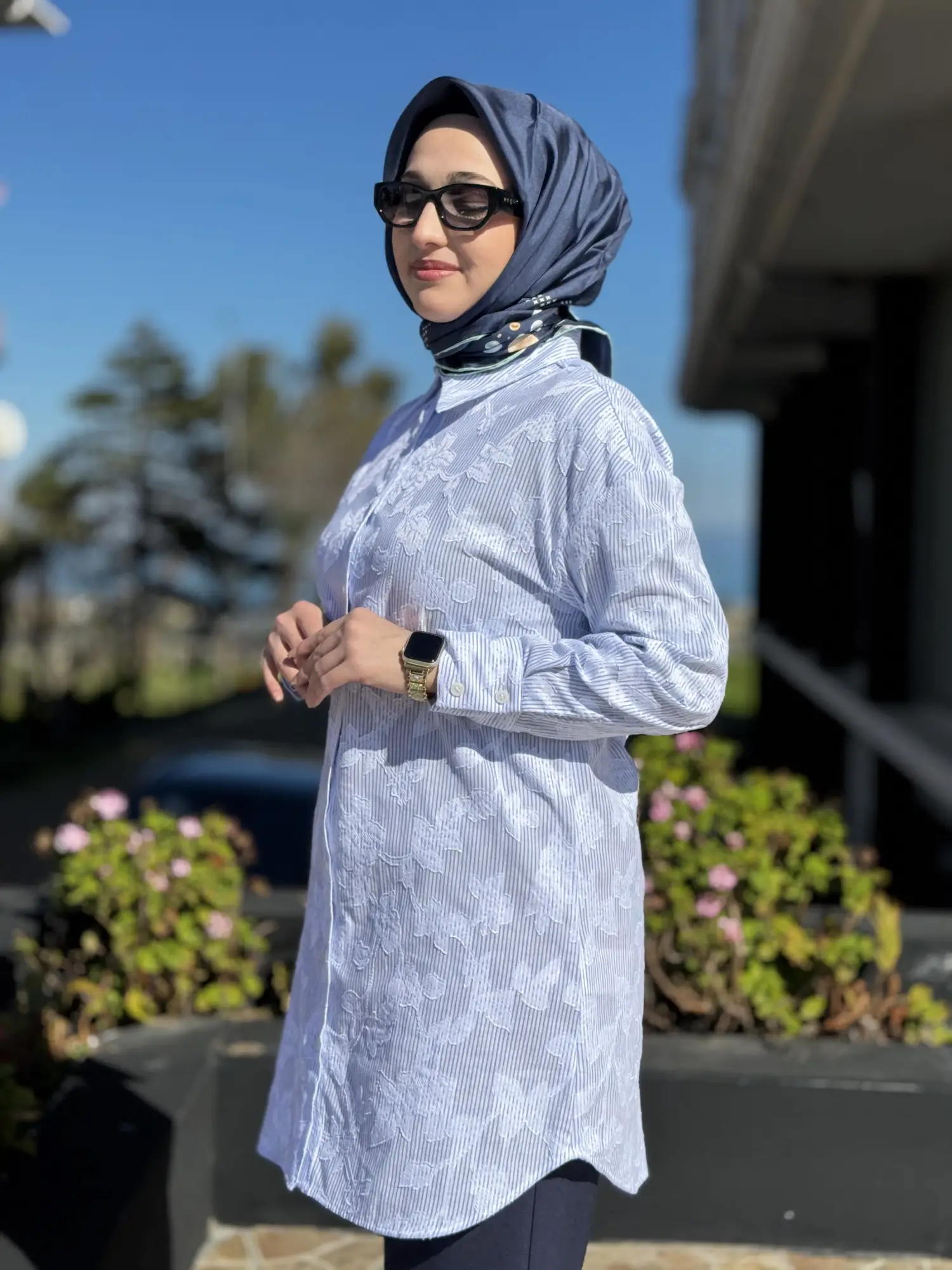 Kayra Kabartma Desenli Çizgili Gömlek