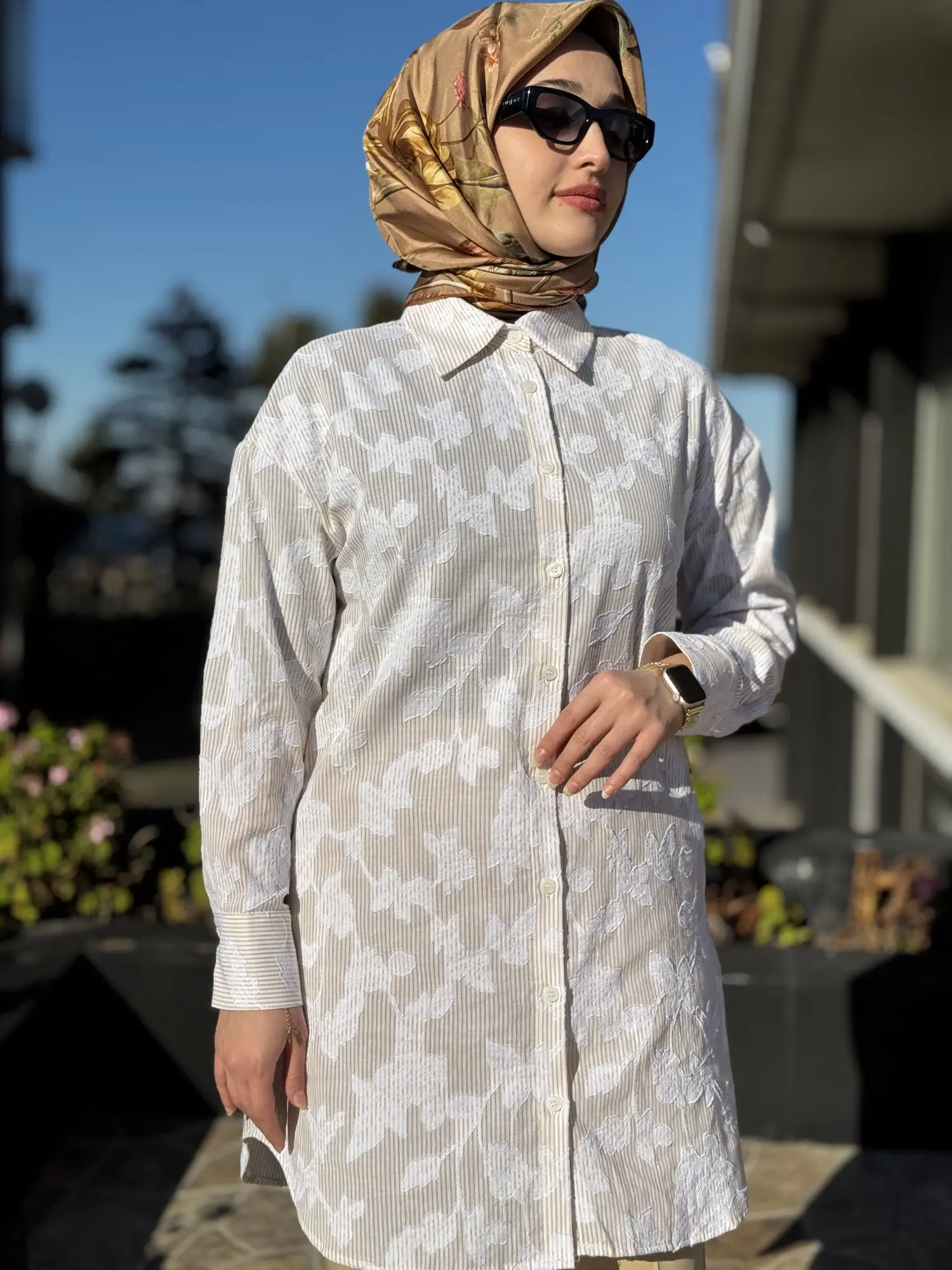 Kayra Kabartma Desenli Çizgili Gömlek