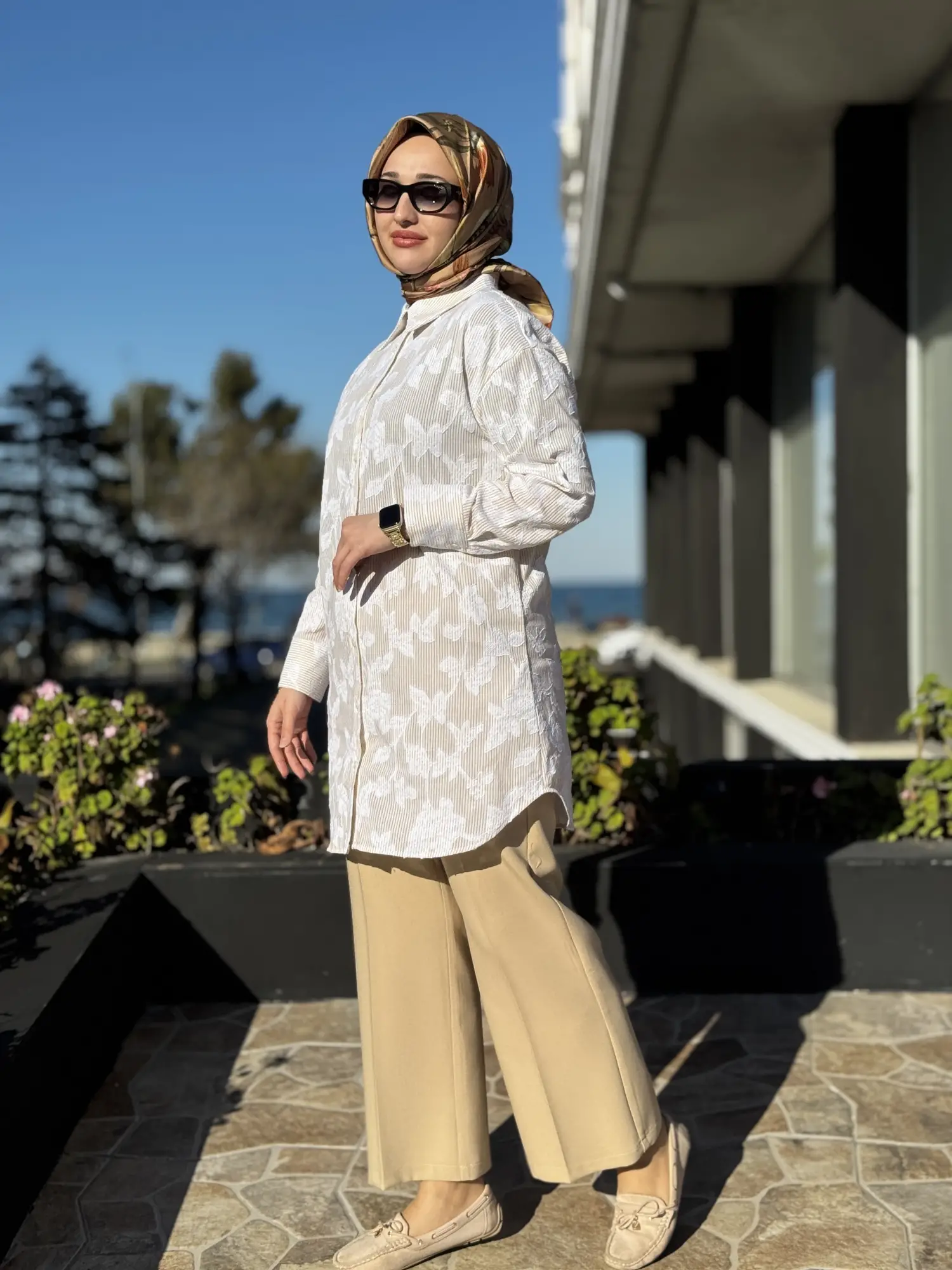 Kayra Kabartma Desenli Çizgili Gömlek