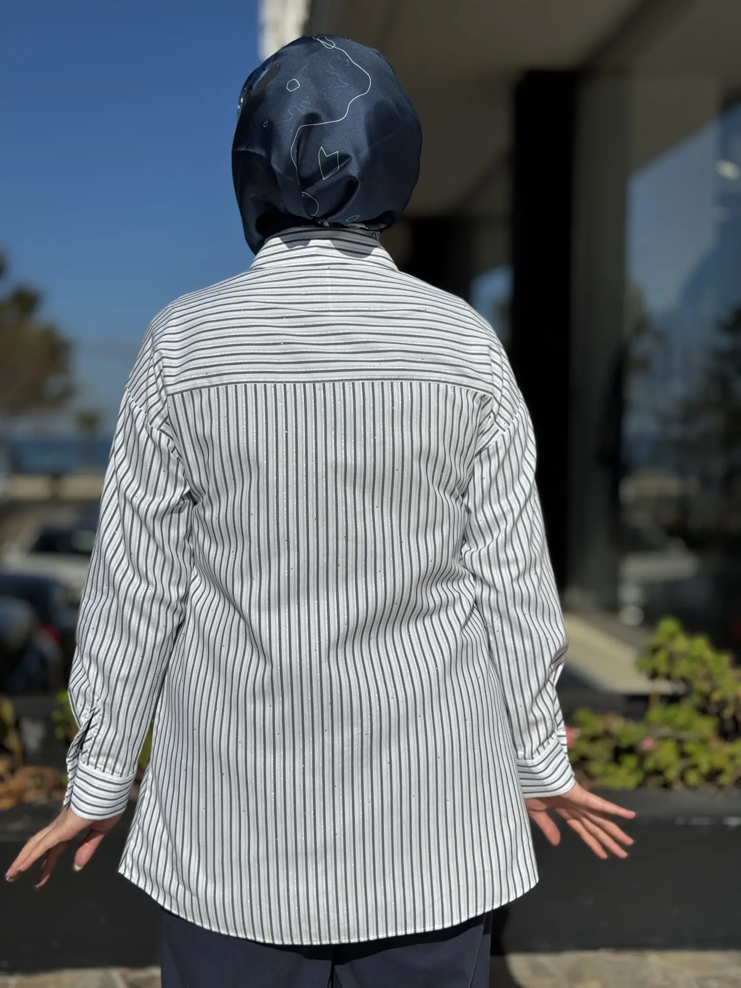 Kayra Kristal Taş Baskılı Çizgili Gömlek