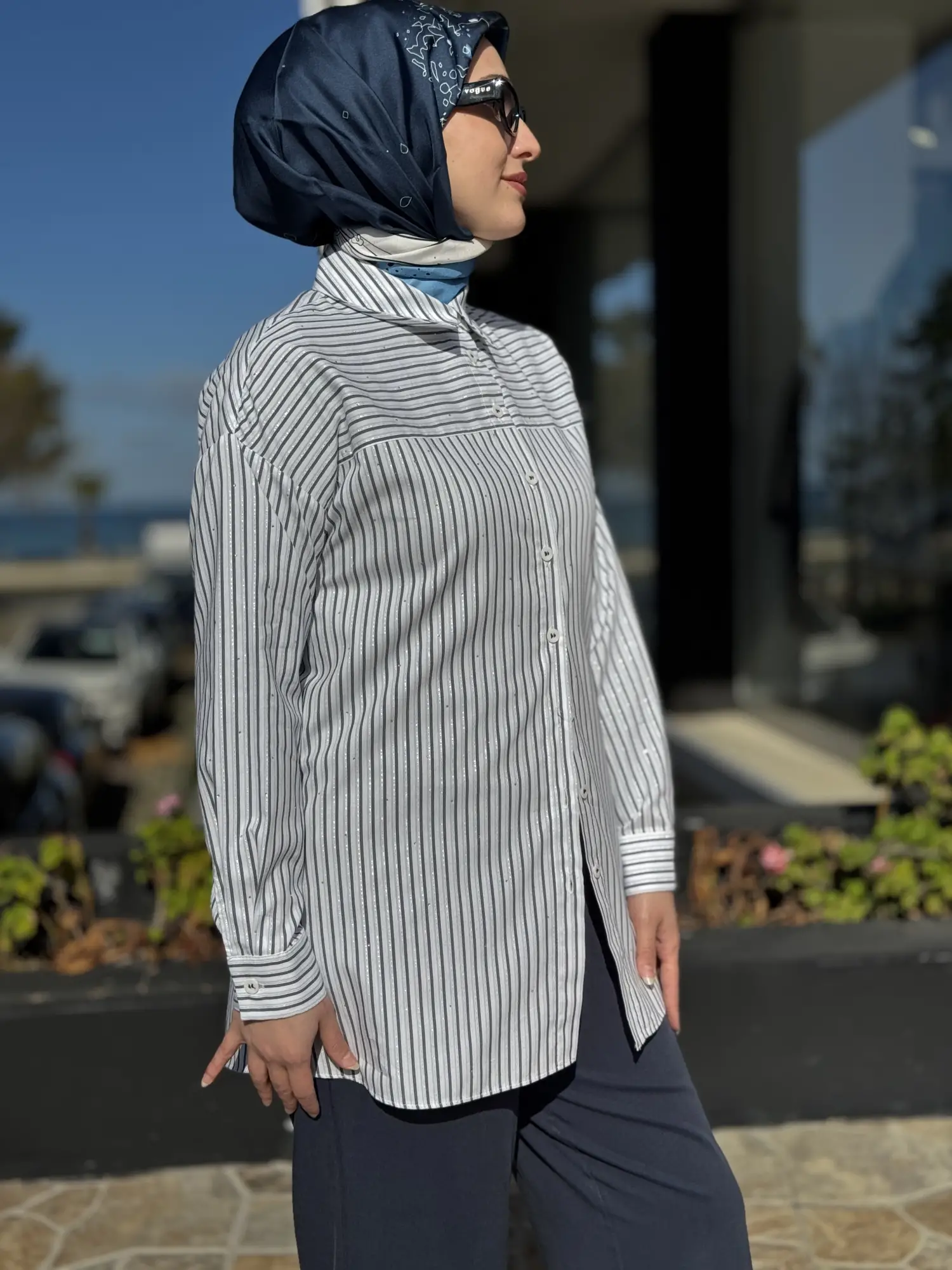 Kayra Kristal Taş Baskılı Çizgili Gömlek