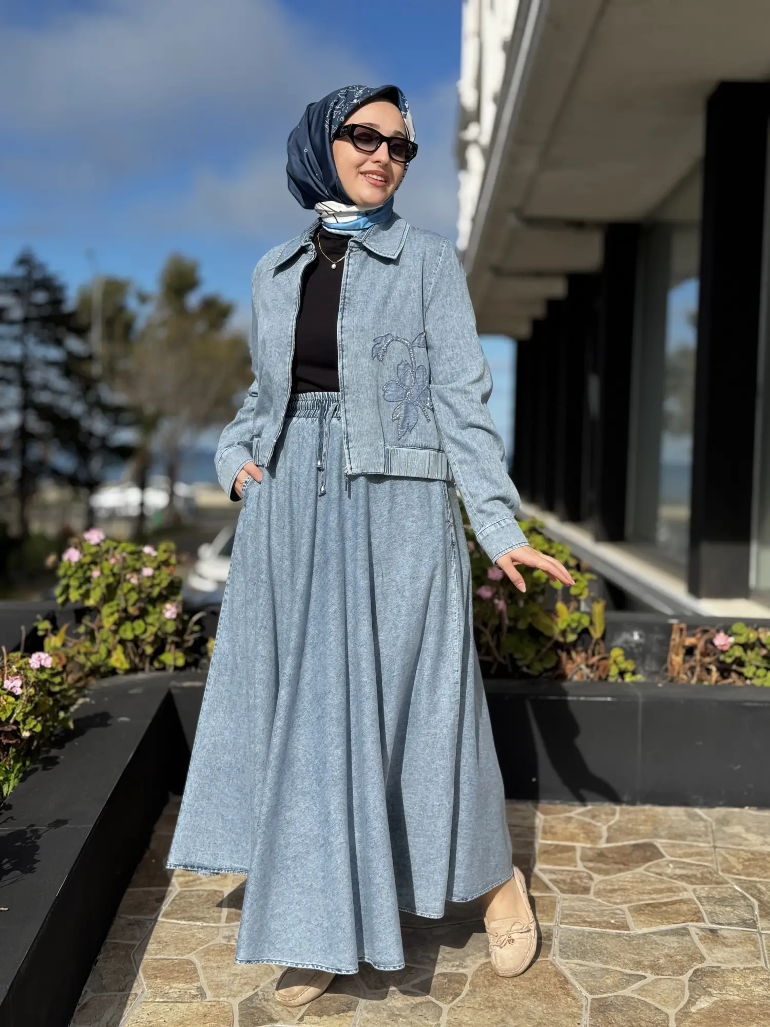 Kayra Yakası İşlemeli Kot Etek Ceket Takım