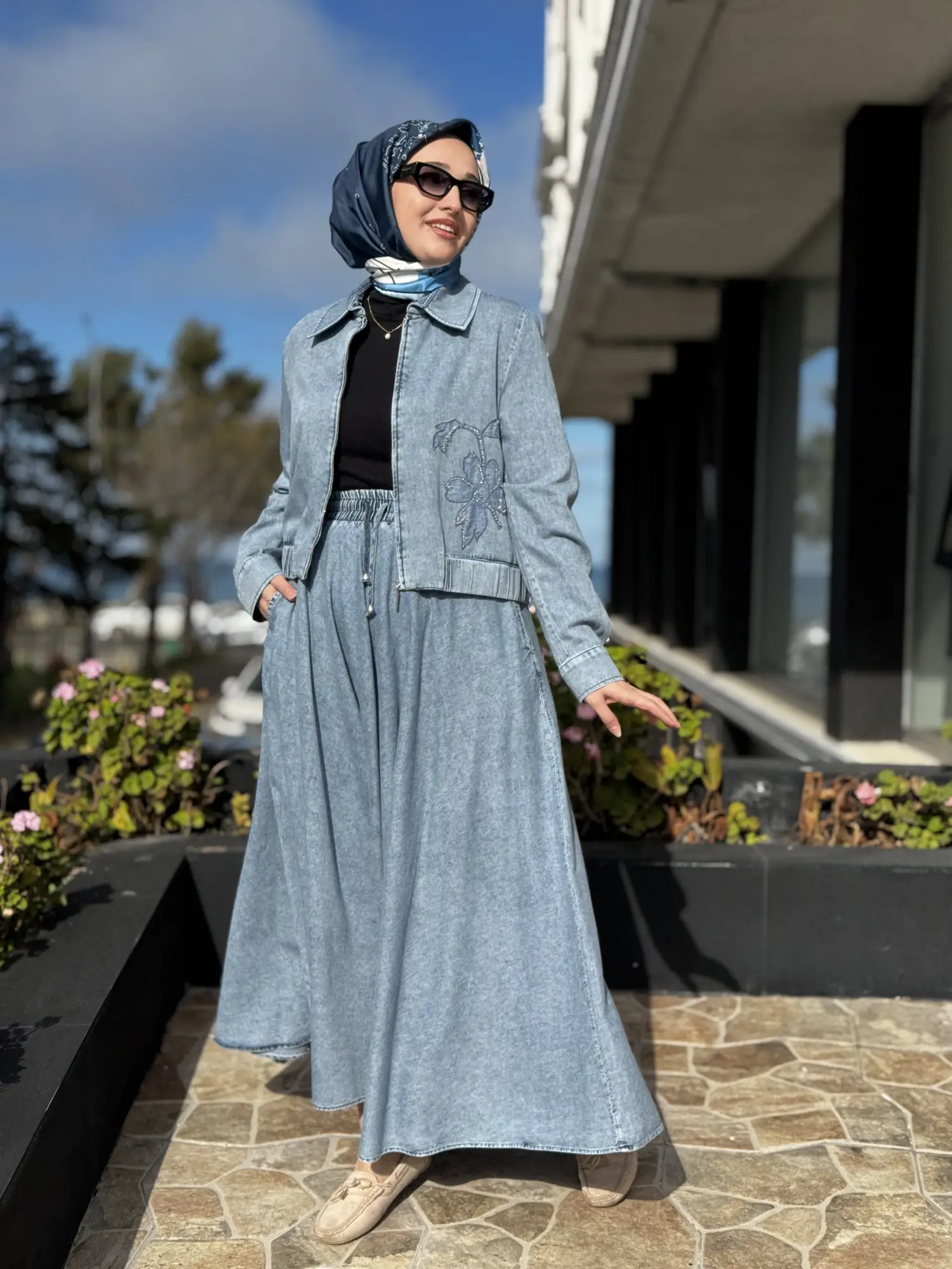 Kayra Yakası İşlemeli Kot Etek Ceket Takım