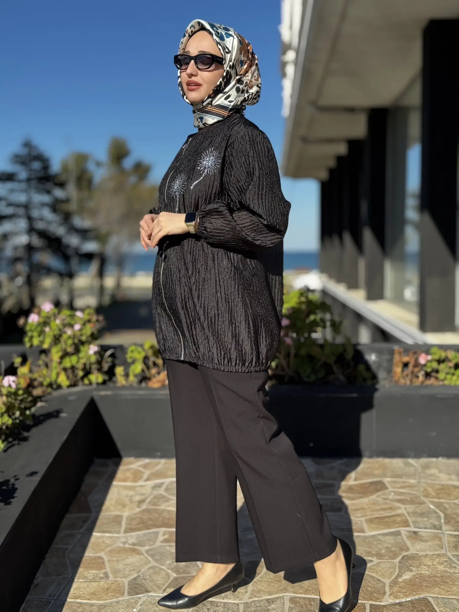 Kayra Yakası Taş Detaylı Tafta Bumber Ceket