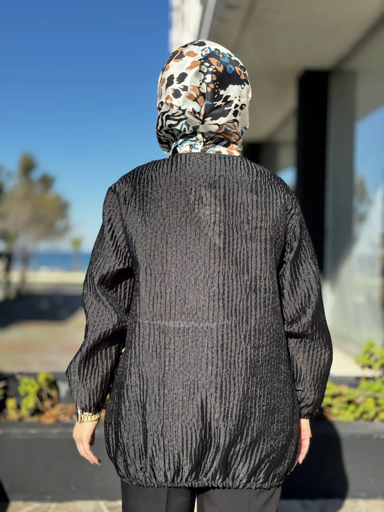 Kayra Yakası Taş Detaylı Tafta Bumber Ceket