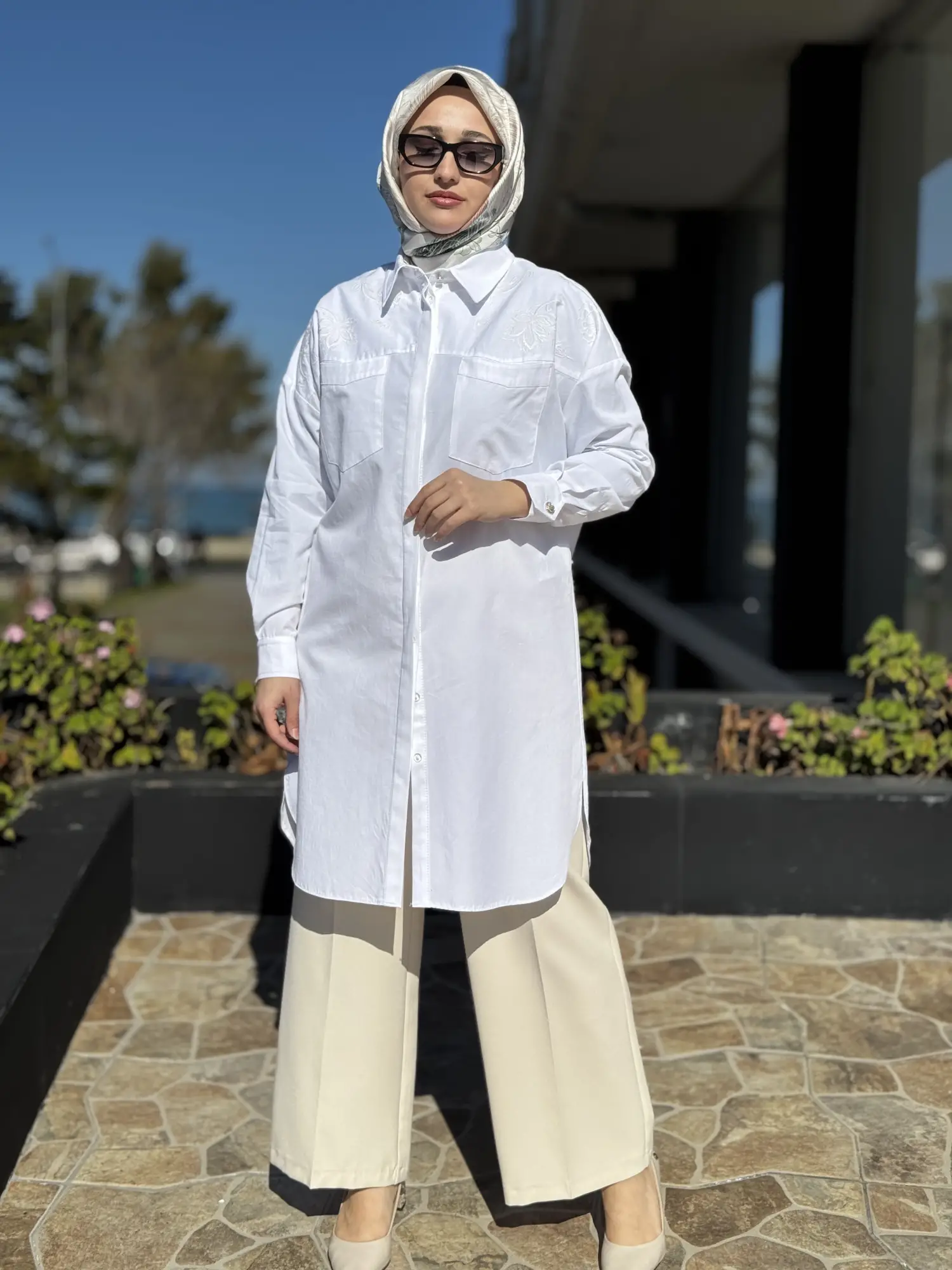 Kayra Nakış Detaylı Poplin Gömlek