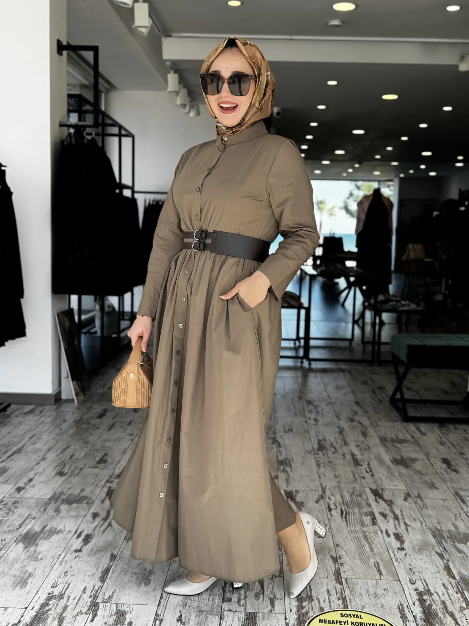 Almarwah Belden Dikişli Düğmeli Kemerli Elbise 303898