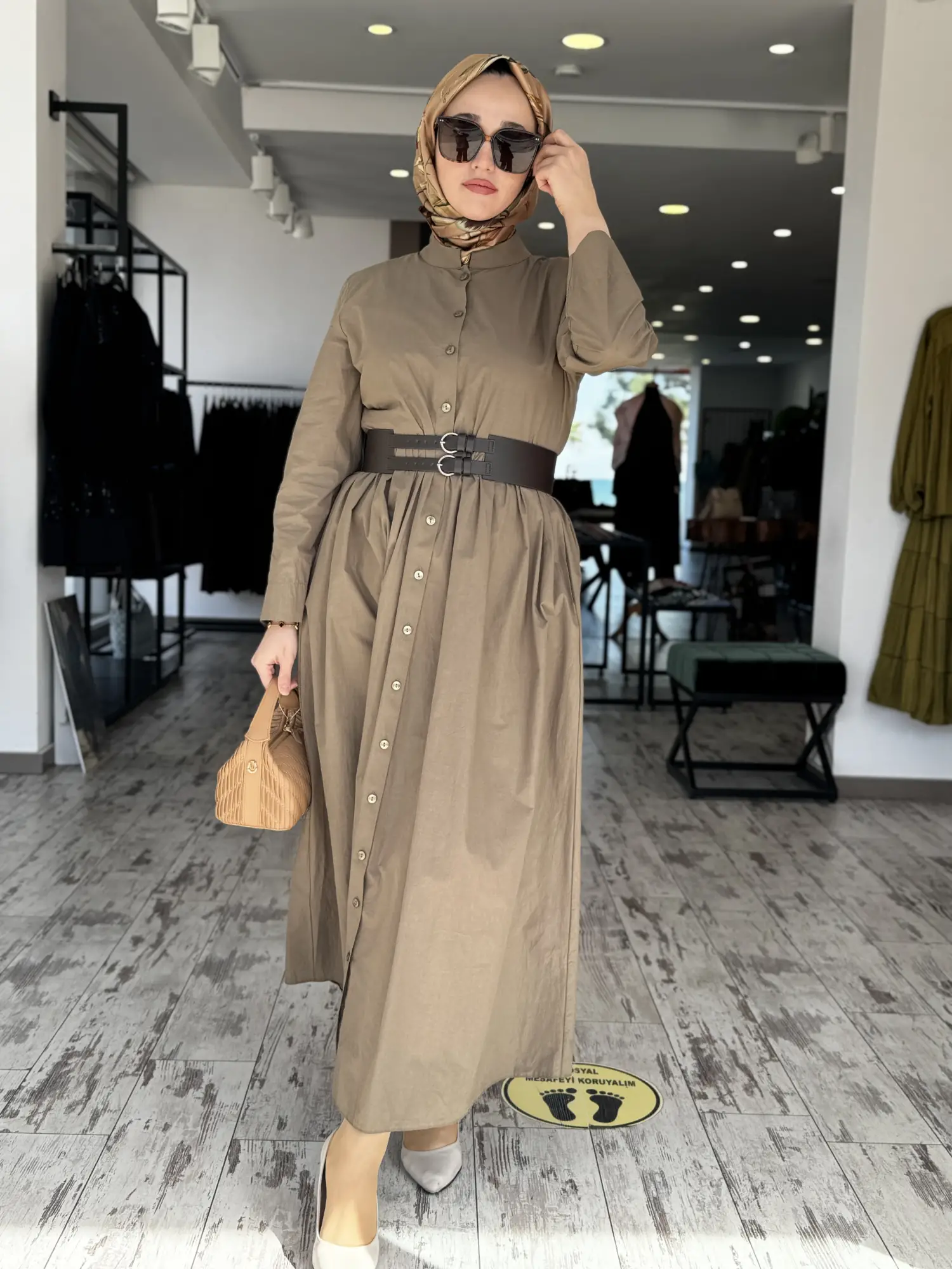 Almarwah Belden Dikişli Düğmeli Kemerli Elbise 303898