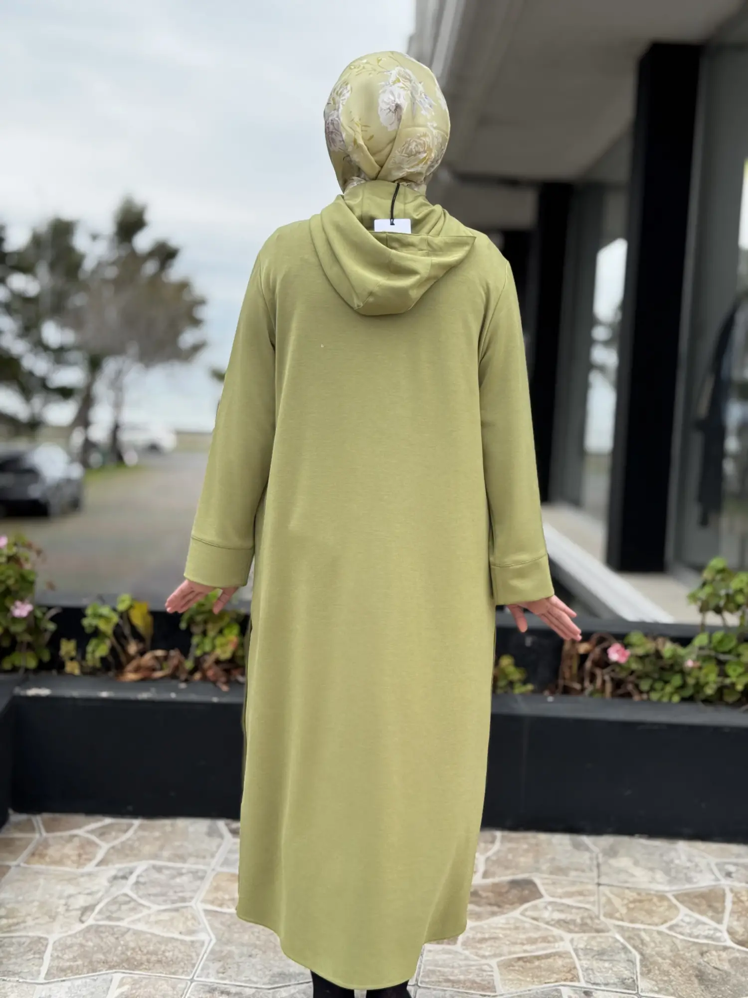 Kayra Kapüşonlu Etek Ucu ve Yakası Çıtçıtlı Penye Elbise