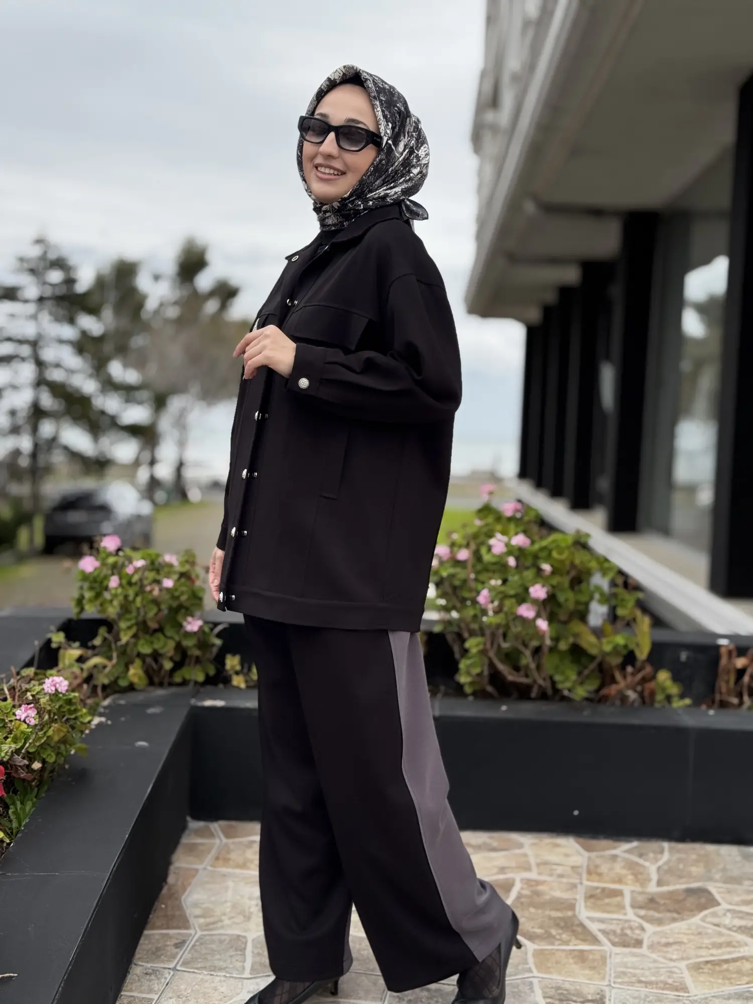 SİYAH G9159 Kristal Fiyonklu Kontrast Parça Detaylı Kap Pantolon Takım