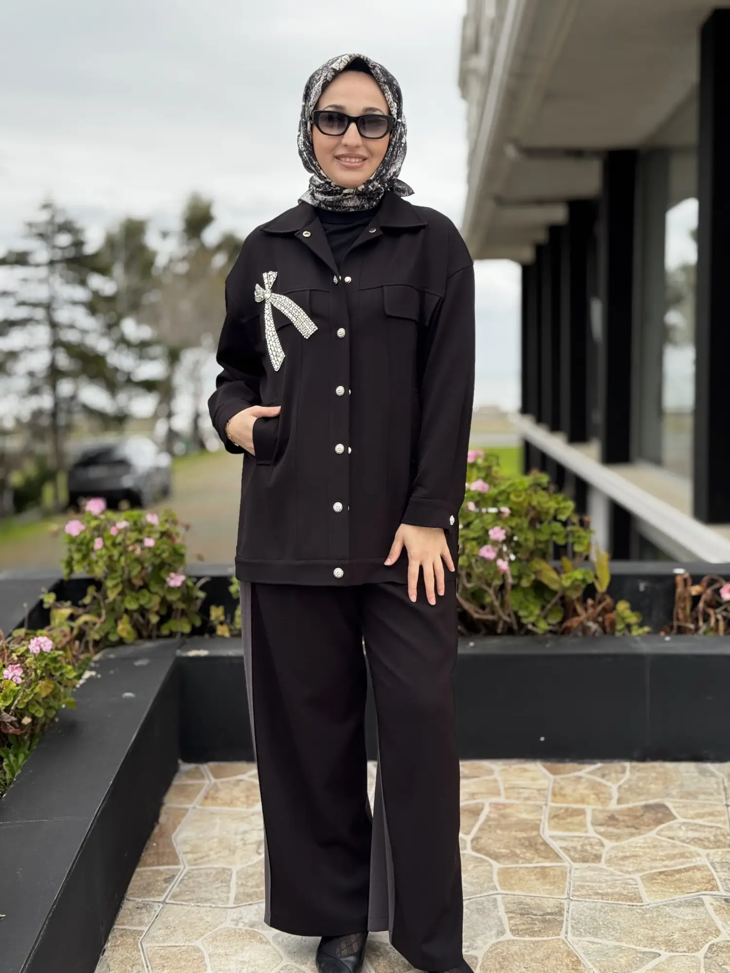 SİYAH G9159 Kristal Fiyonklu Kontrast Parça Detaylı Kap Pantolon Takım