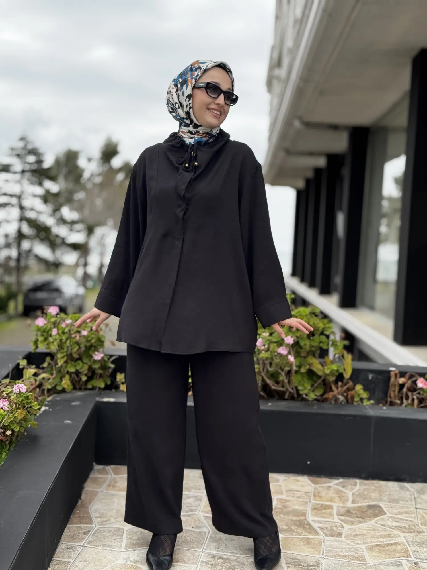 SİYAH G9183 Kendinden Desenli Yaka Büzdürmeli Kap Pantolon Takım