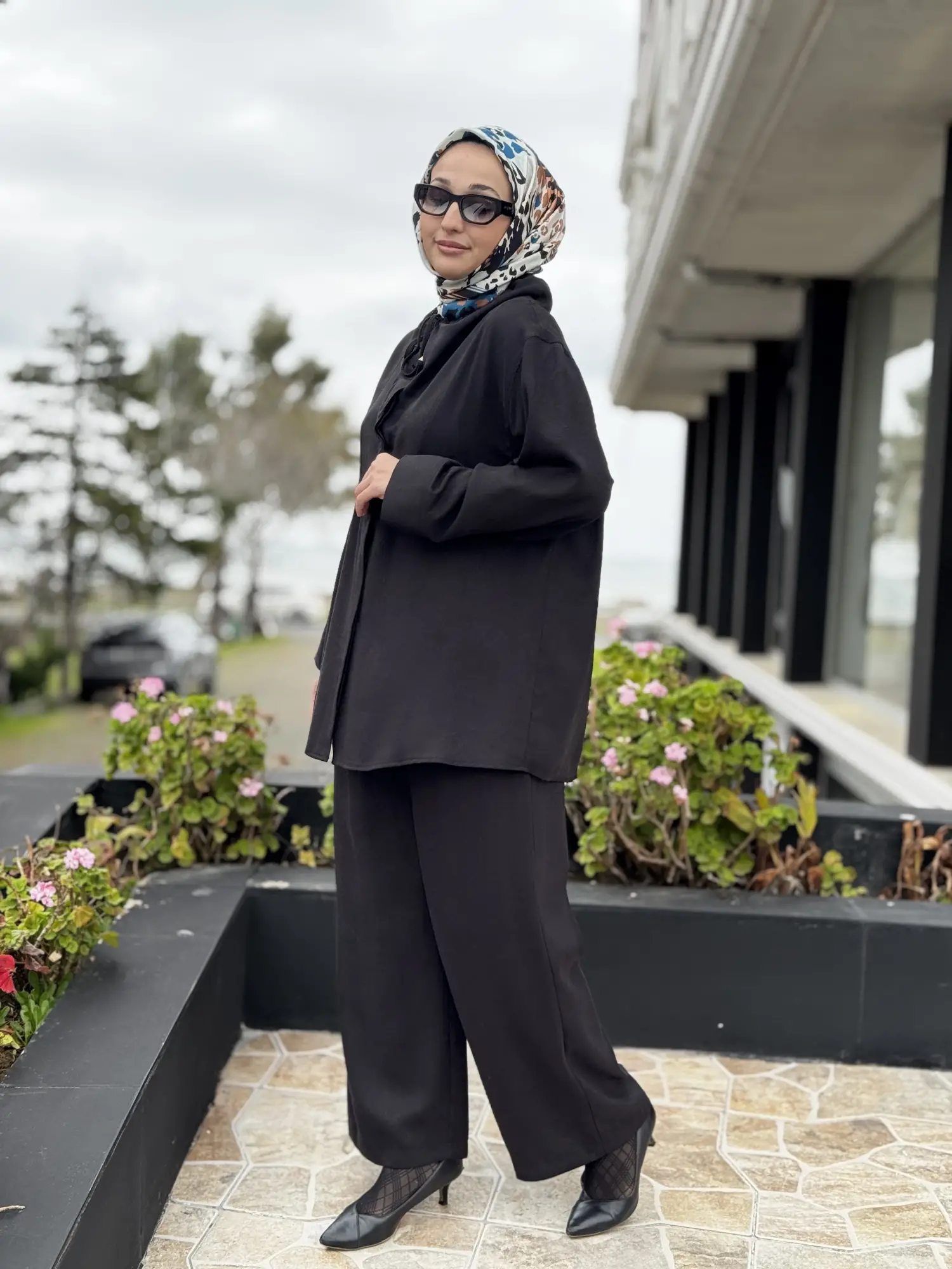 SİYAH G9183 Kendinden Desenli Yaka Büzdürmeli Kap Pantolon Takım