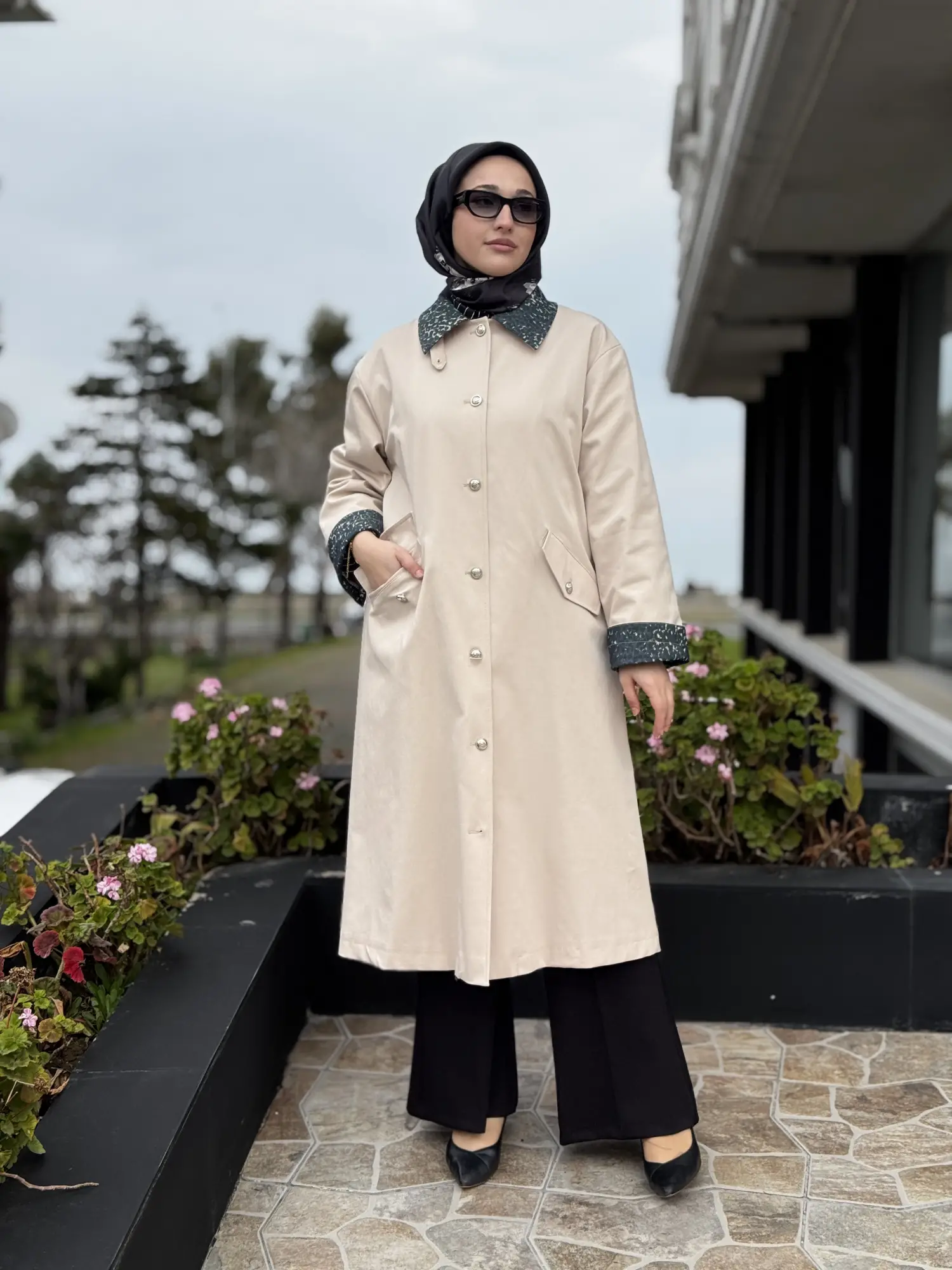 Ghisa Yakası Ve Manşeti Desenli Metal Düğmeli Trench G2700