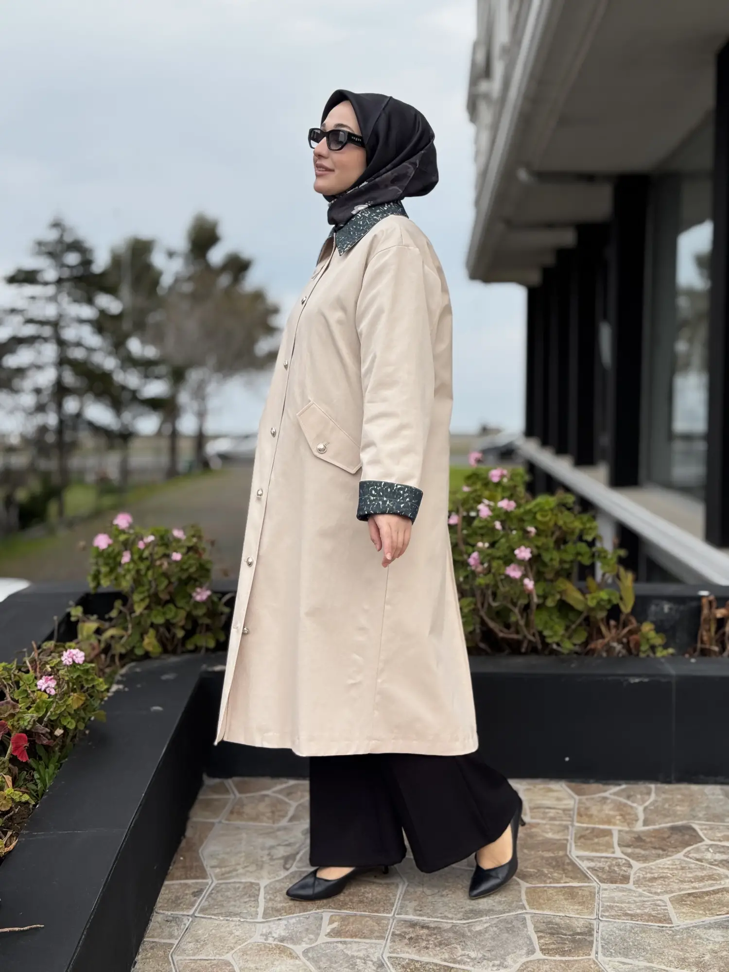 Ghisa Yakası Ve Manşeti Desenli Metal Düğmeli Trench G2700