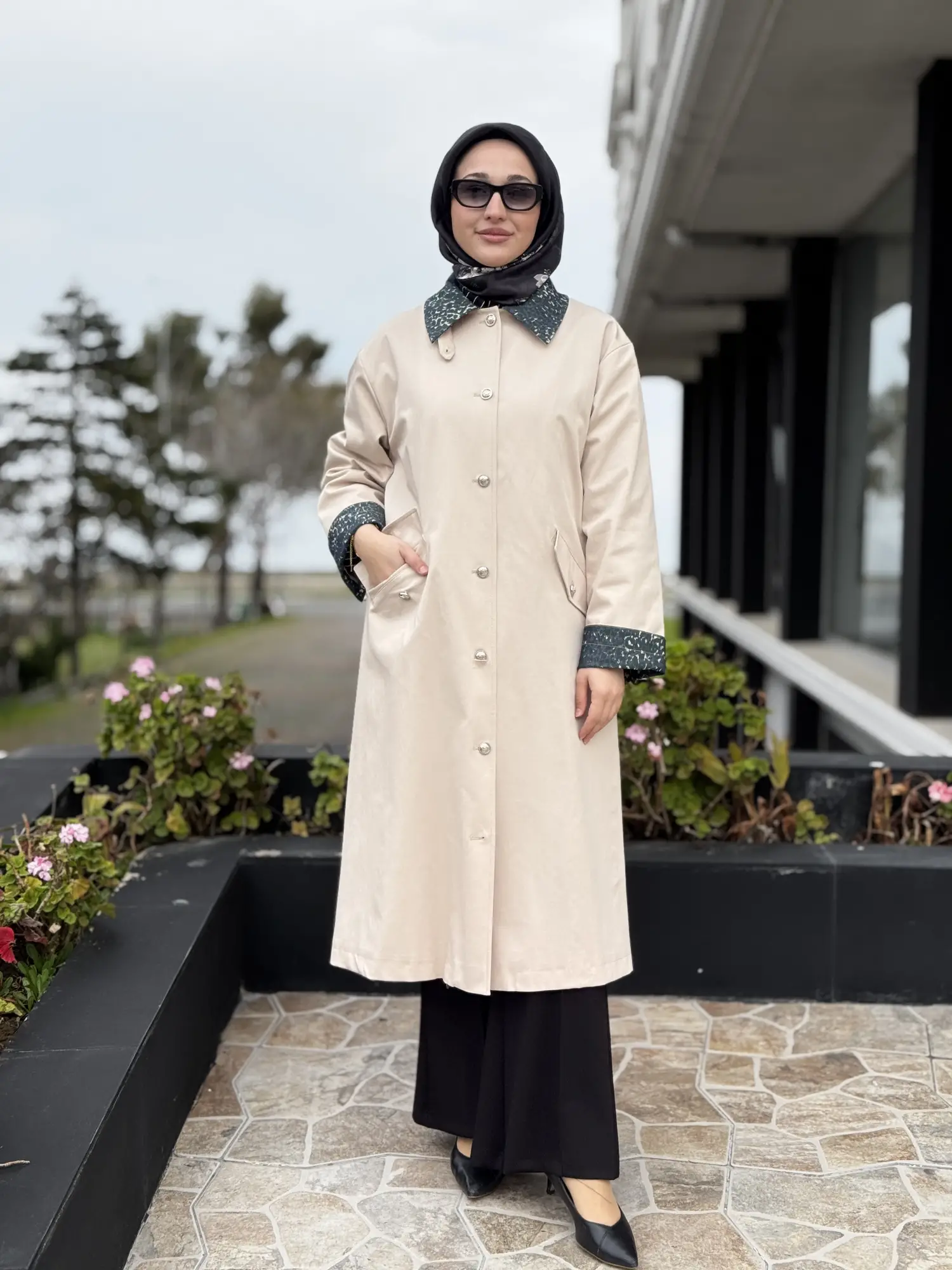 Ghisa Yakası Ve Manşeti Desenli Metal Düğmeli Trench G2700