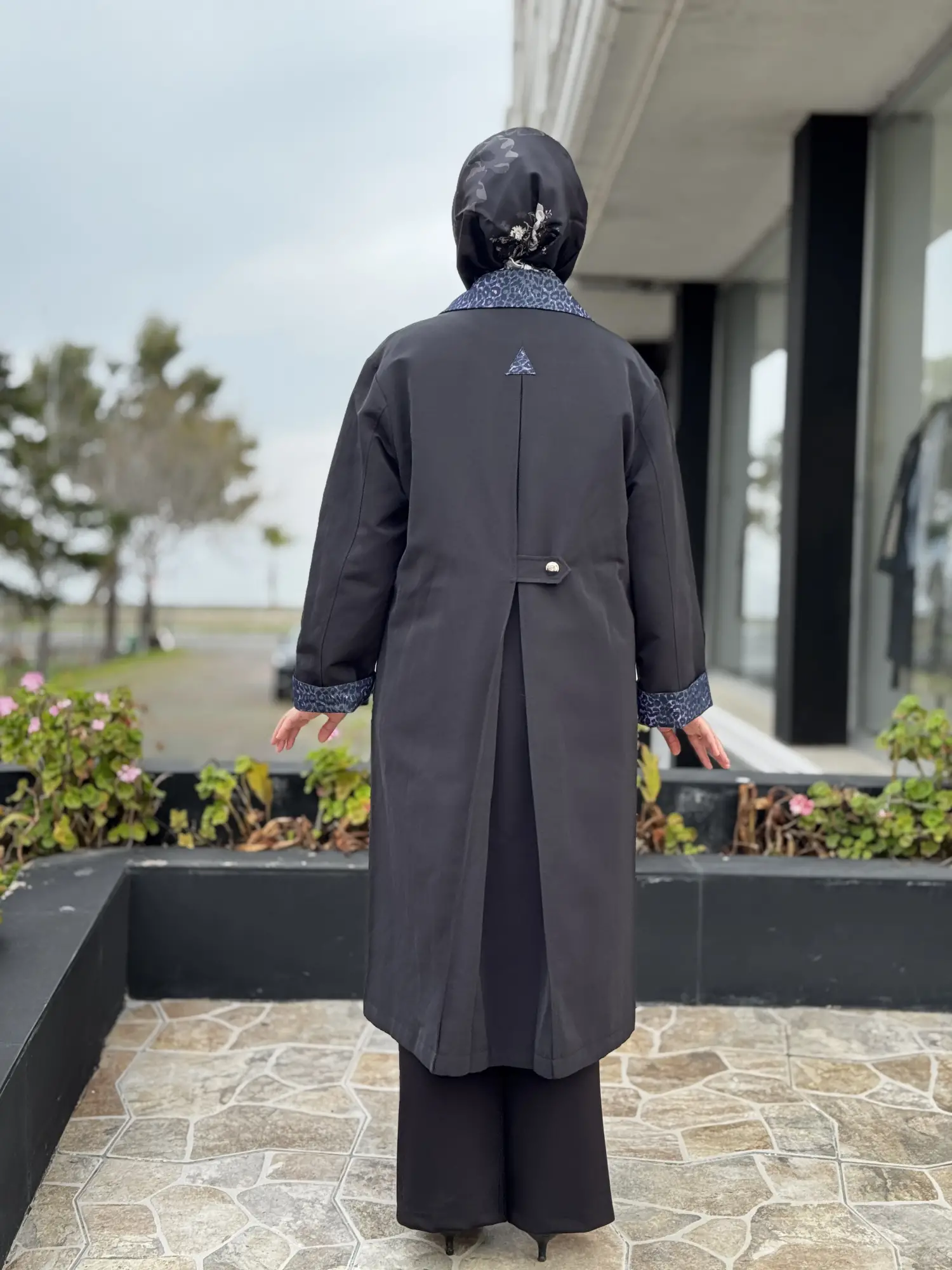 Ghisa Yakası Ve Manşeti Desenli Metal Düğmeli Trench G2700