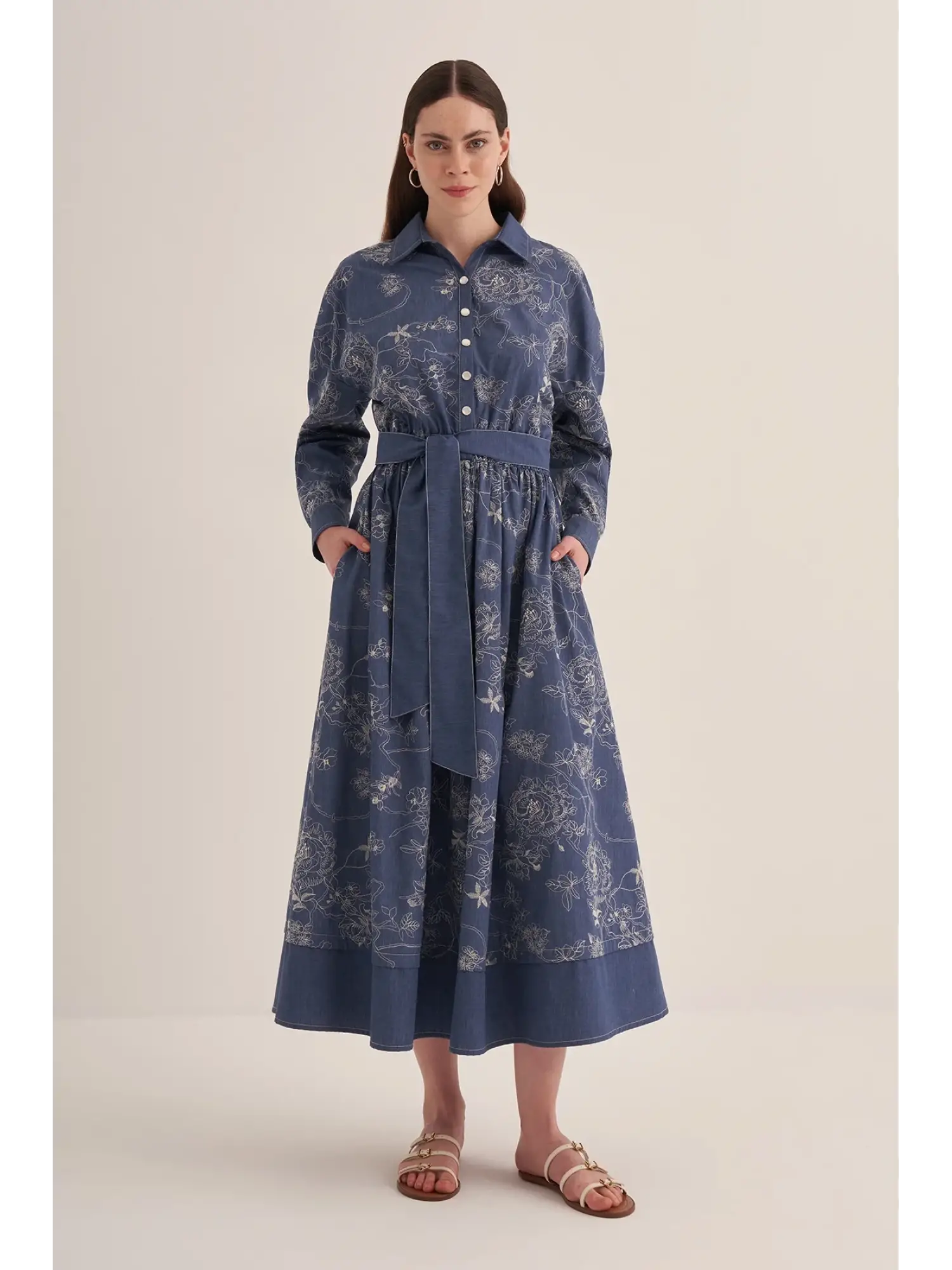 Clande Çiçek Nakış Desenli Denim Elbise