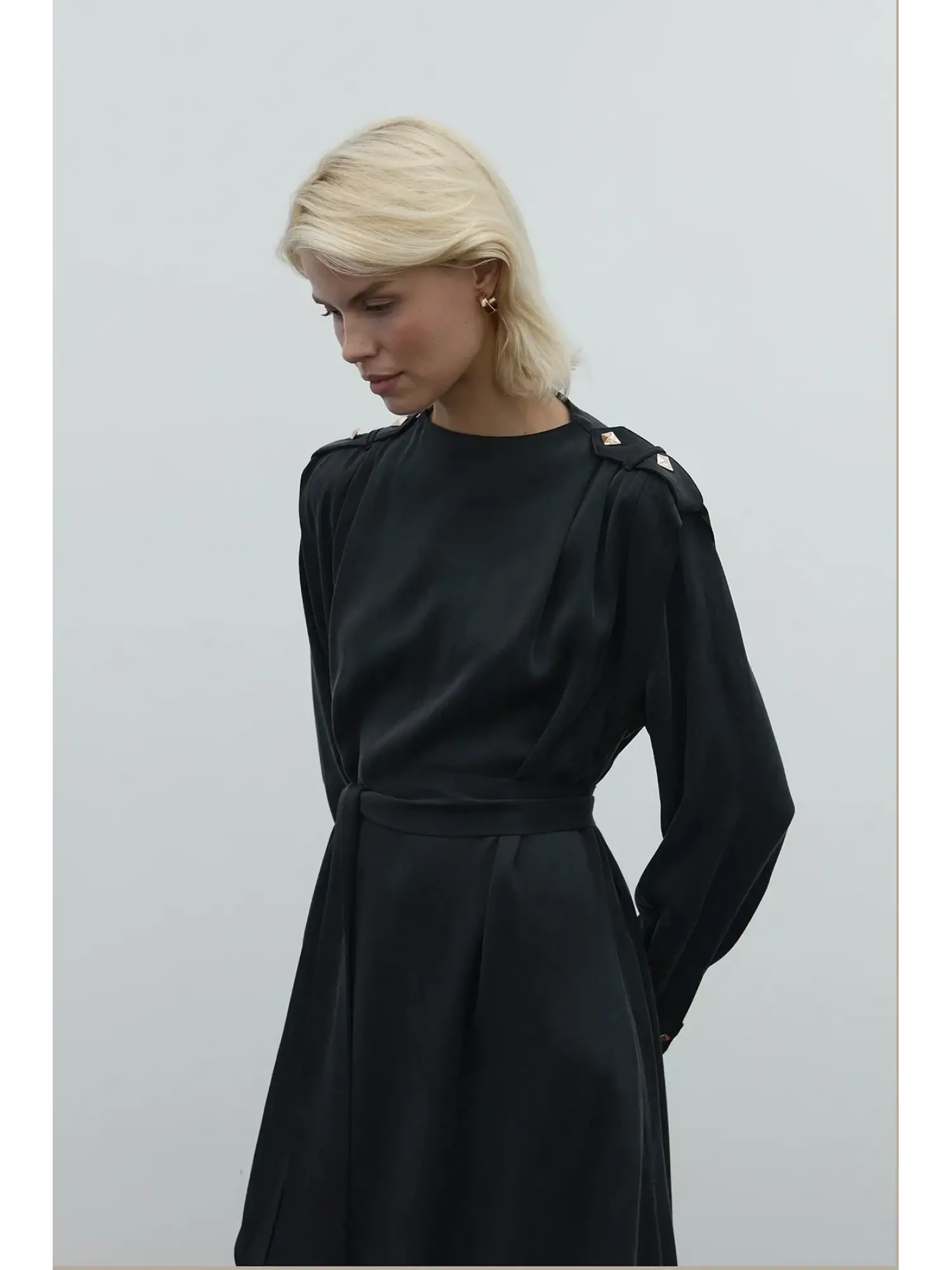 Clande Omuz Manşet Detaylı Cupra İpek Elbise