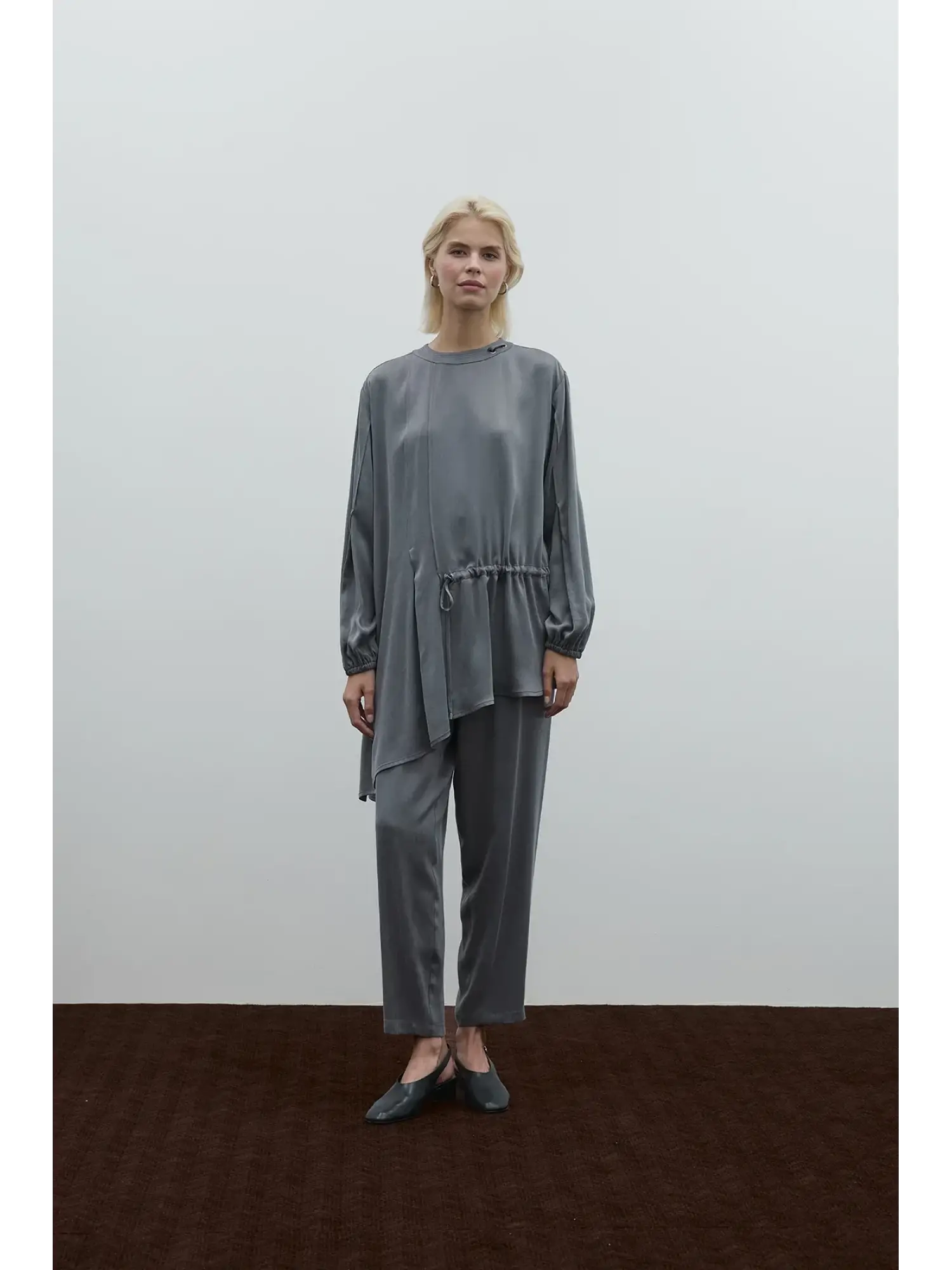 Clande Cupra İpek Asimetrik Kesim Bluz Bol Paça Pantolon Takım