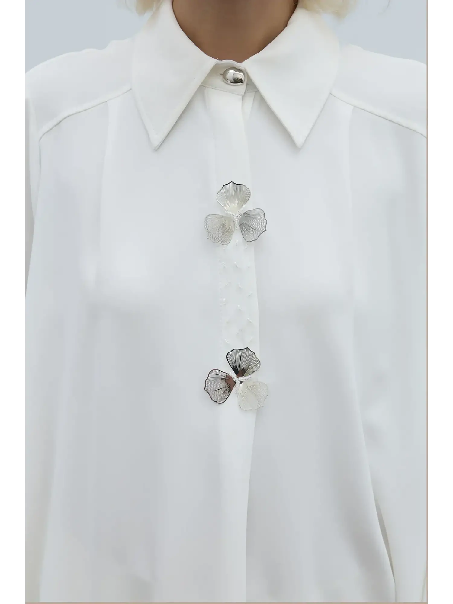 Clande Broş Detaylı Tunik