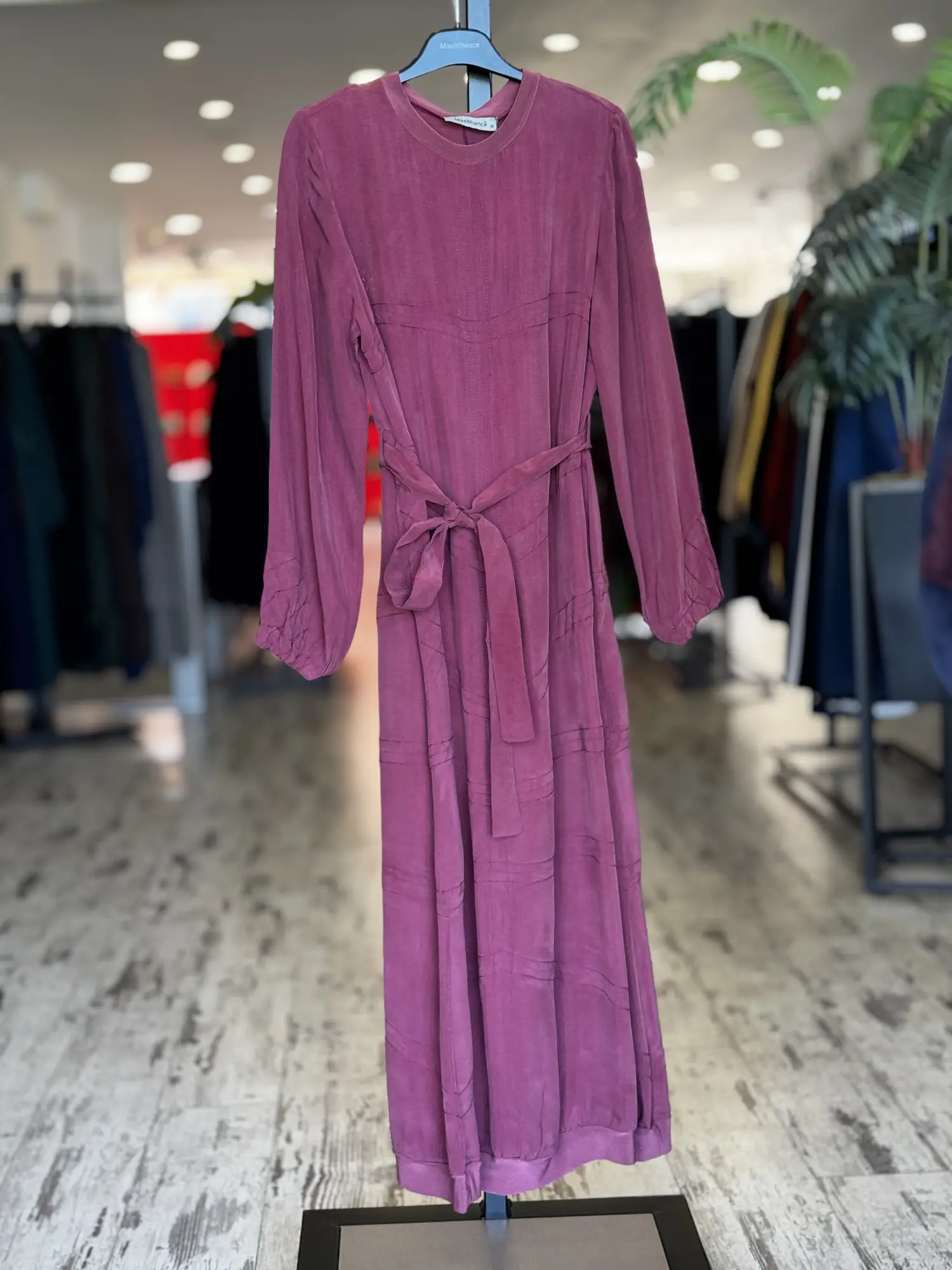 Misswhence Spor Dikiş Detaylı Cupra İpek Elbise 39800