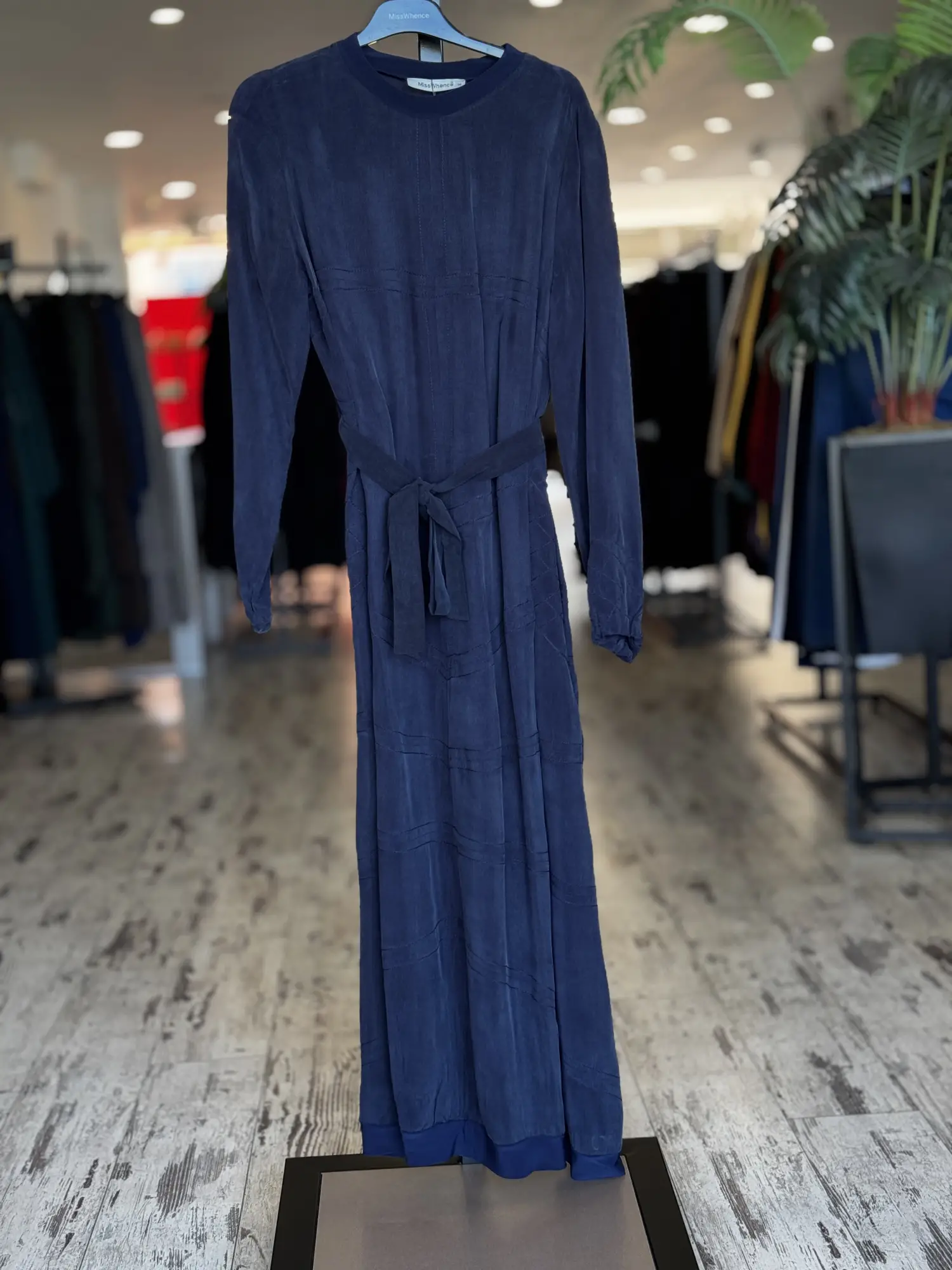 Misswhence Spor Dikiş Detaylı Cupra İpek Elbise 39800