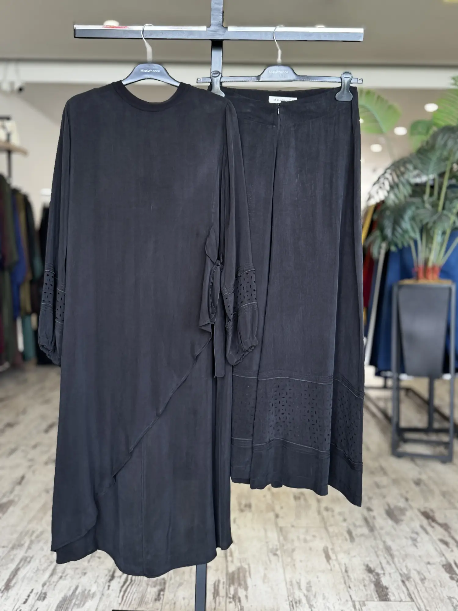 Misswhence Lazer Kesim Detaylı Asimetrik Cupra İpek Tunik Pantolon Takım 39003