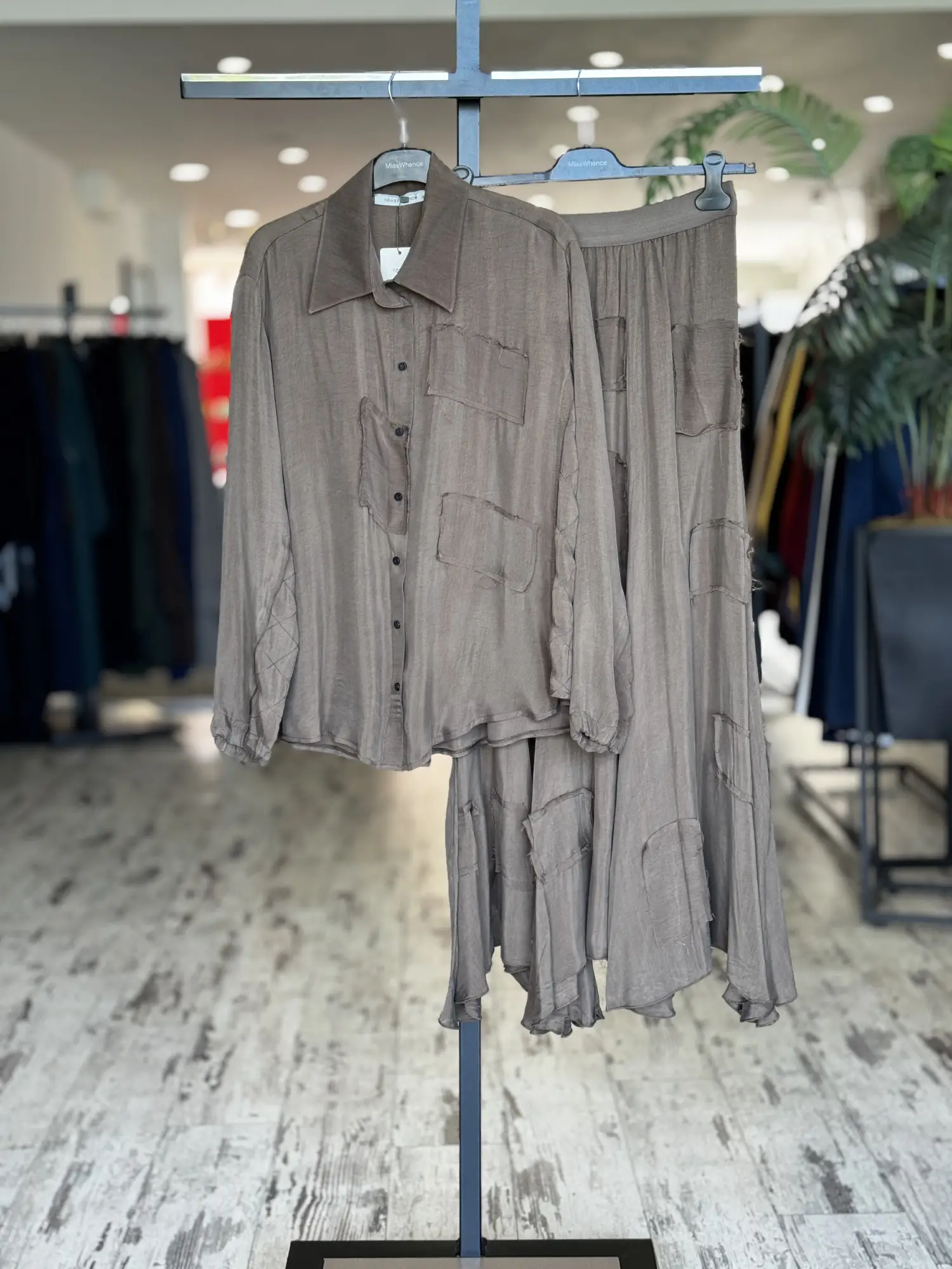 Misswhence Parça Kumaş Kombinli Cupra İpek Gömlek Etek Takım 39304