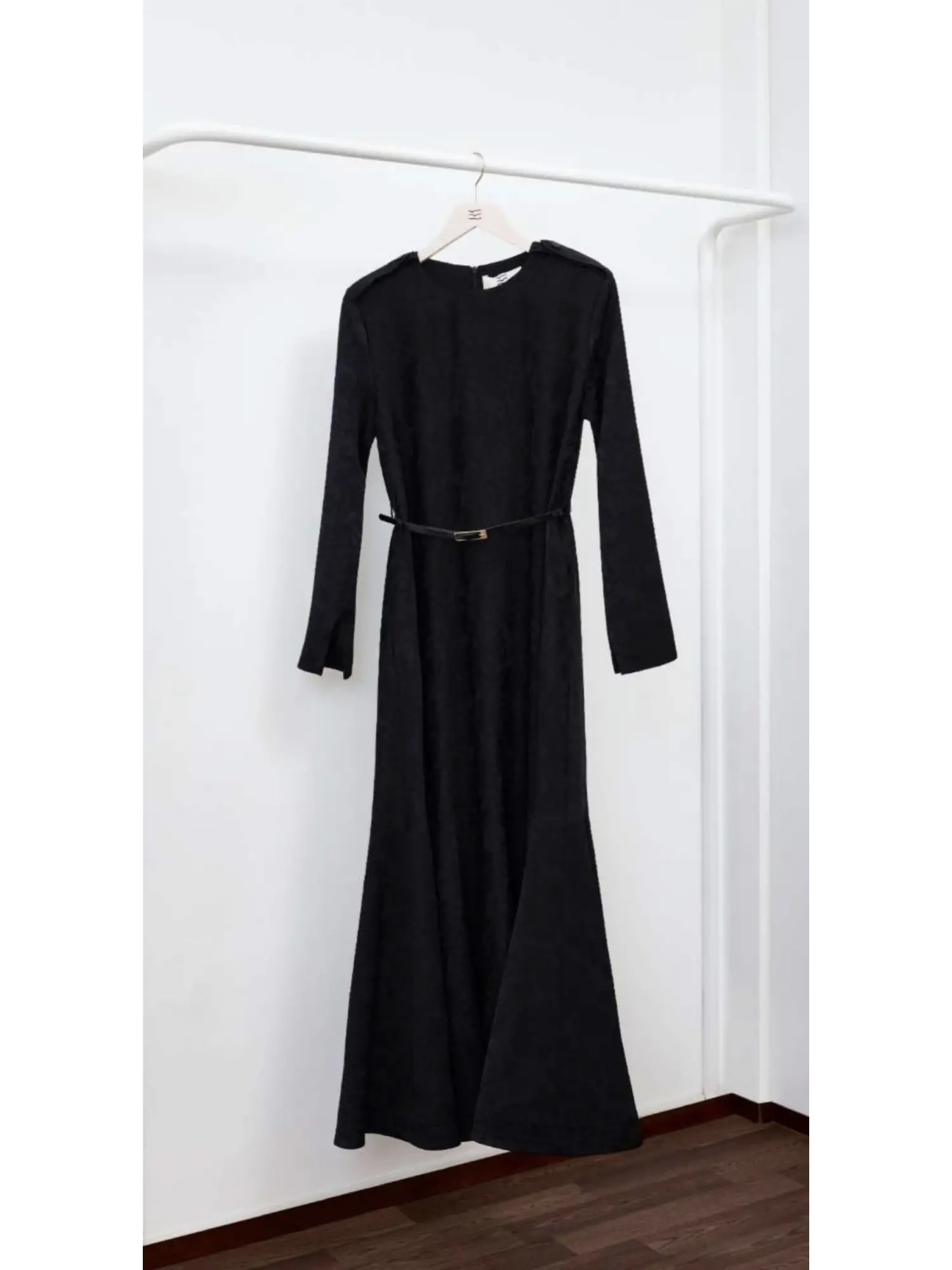 Vuu Apoletli Jakarlı Elbise