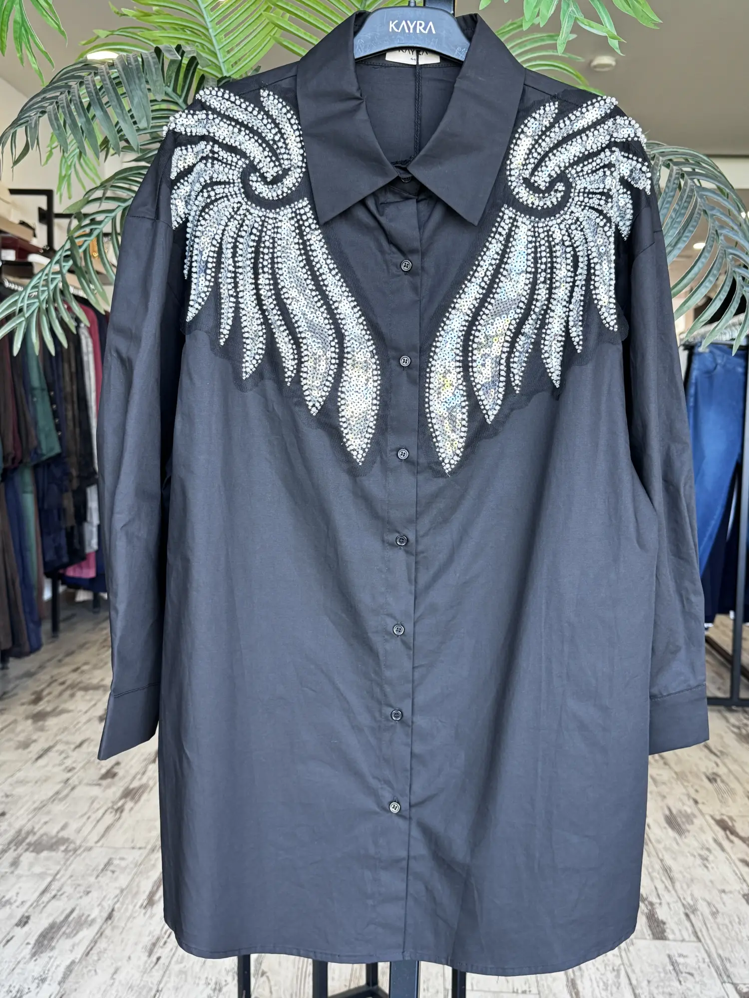 Kayra Boncuk ve Payet Detaylı Poplin Gömlek KA21046