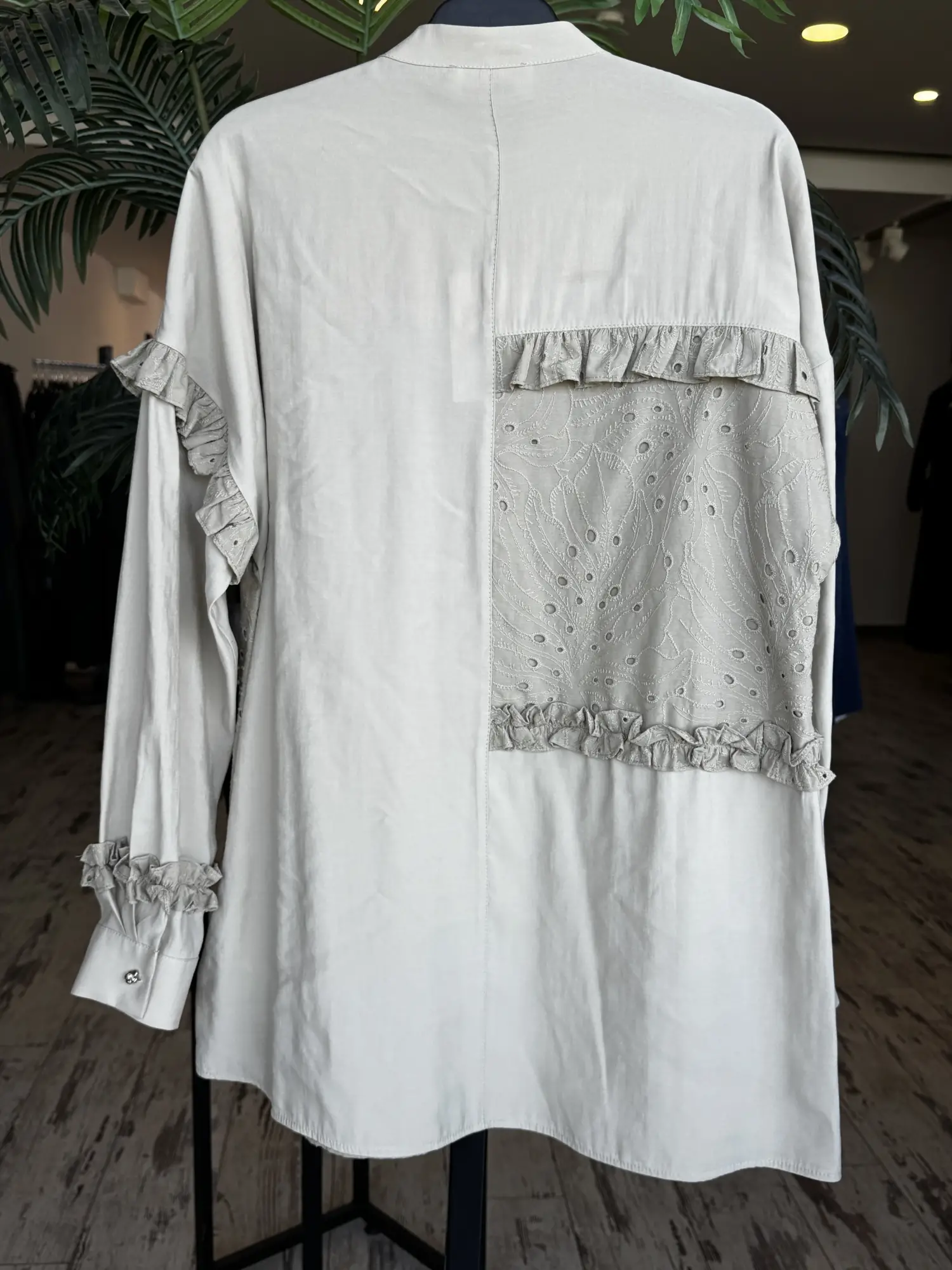 Kayra Brod ve Fırfır Detaylı Gömlek KA11041