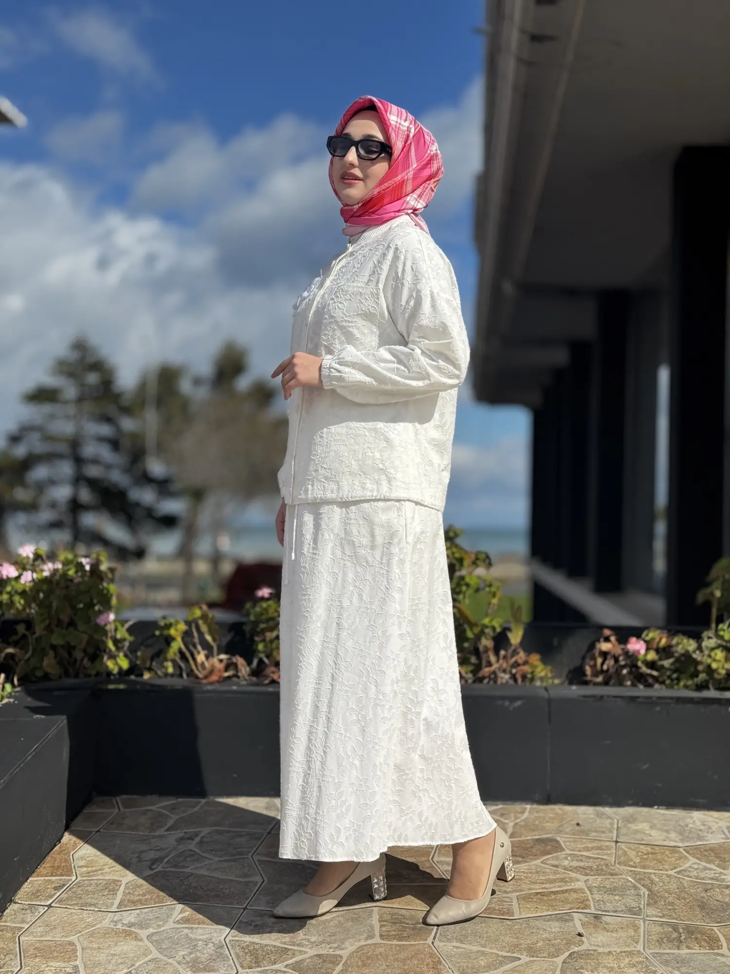 Kayra Kabartma Desenli Naturel Ceket Etek Takım KA16009