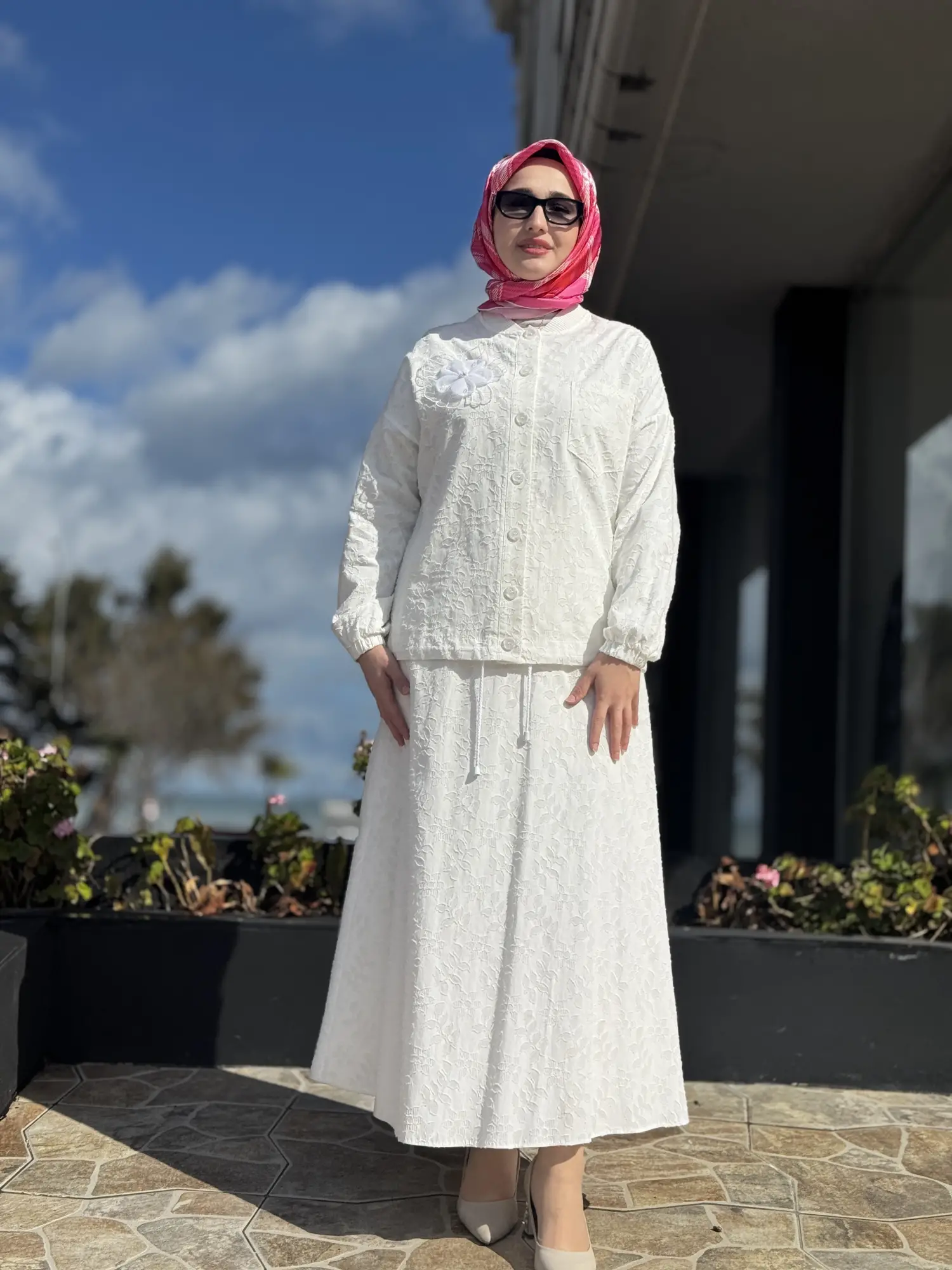 Kayra Kabartma Desenli Naturel Ceket Etek Takım KA16009