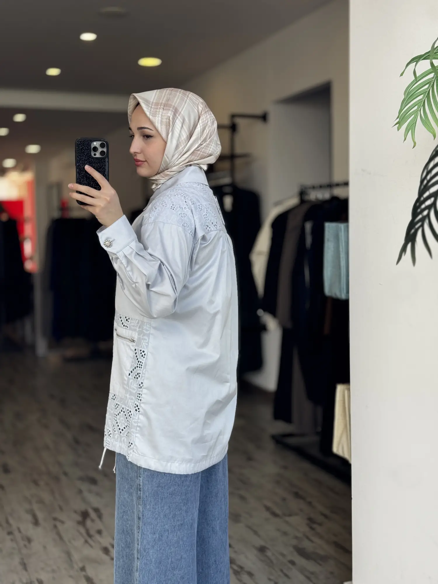 Kayra Dantel Detaylı Gömlek Yaka Düğmeli Ceket KA13043