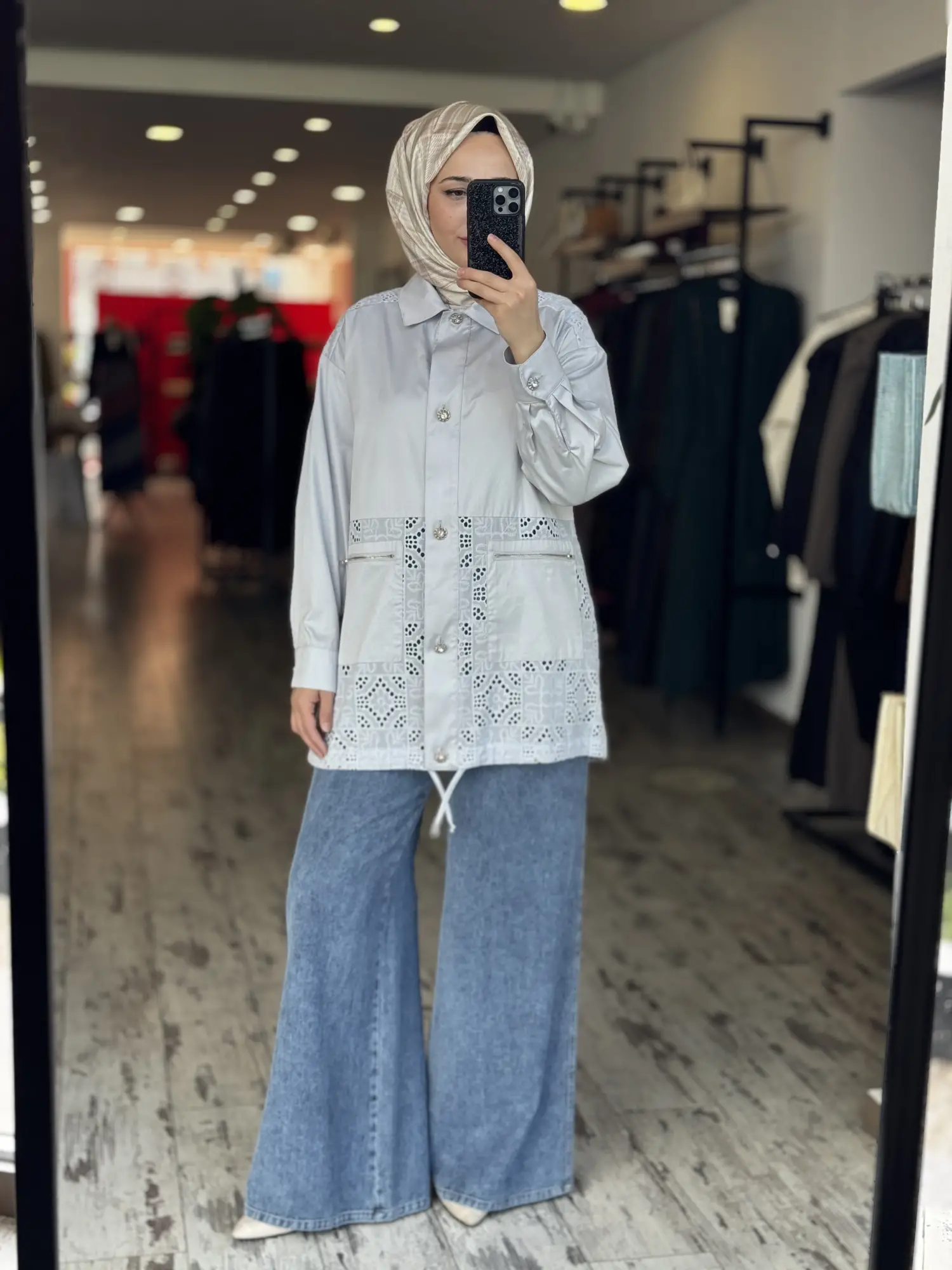 Kayra Dantel Detaylı Gömlek Yaka Düğmeli Ceket KA13043