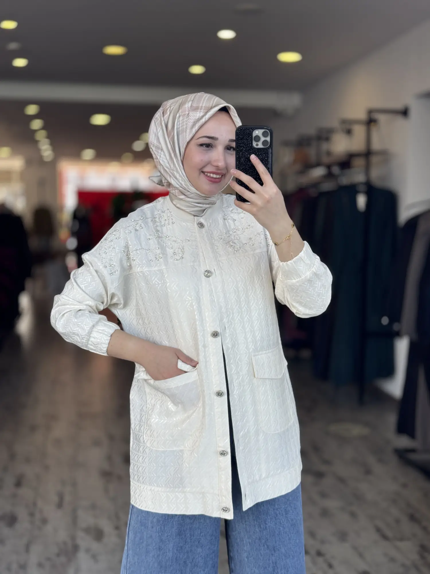 Kayra Taş Detaylı Jakarlı Düğmeli Şık Ceket KA13012