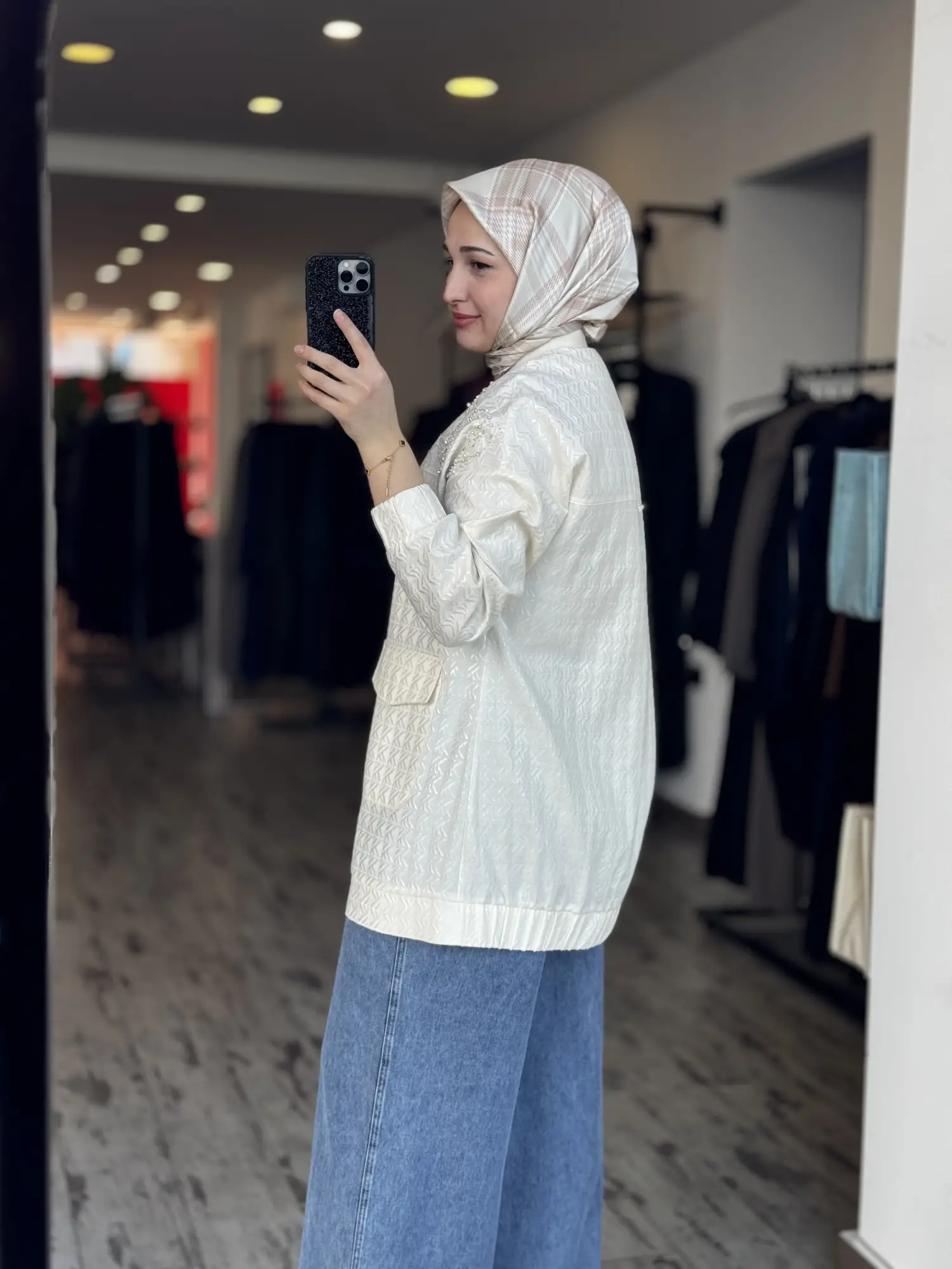 Kayra Taş Detaylı Jakarlı Düğmeli Şık Ceket KA13012