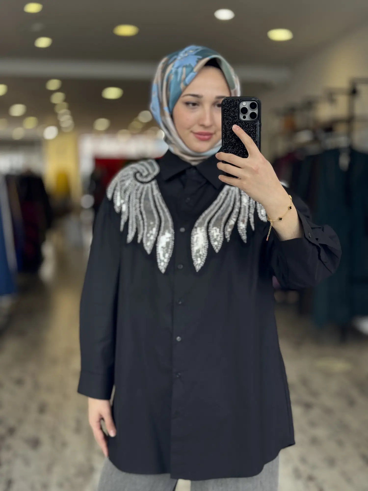 Kayra Boncuk ve Payet Detaylı Poplin Gömlek KA21046